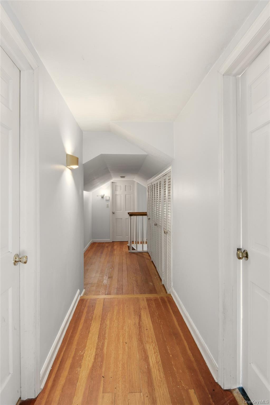 8 Old Wood Road, Stony Brook, NY 11790