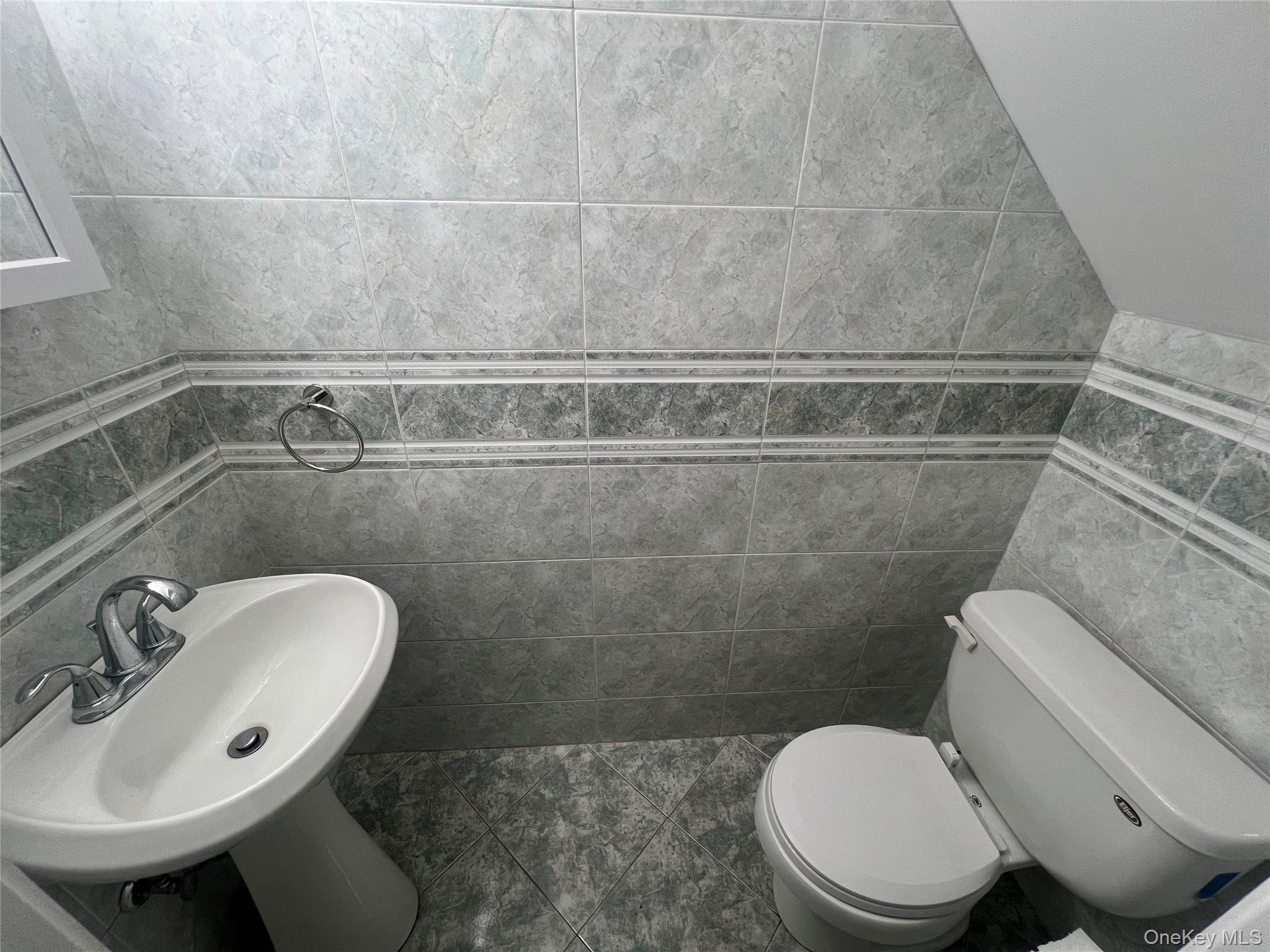 45 Iona Street, Staten Island, NY 10305