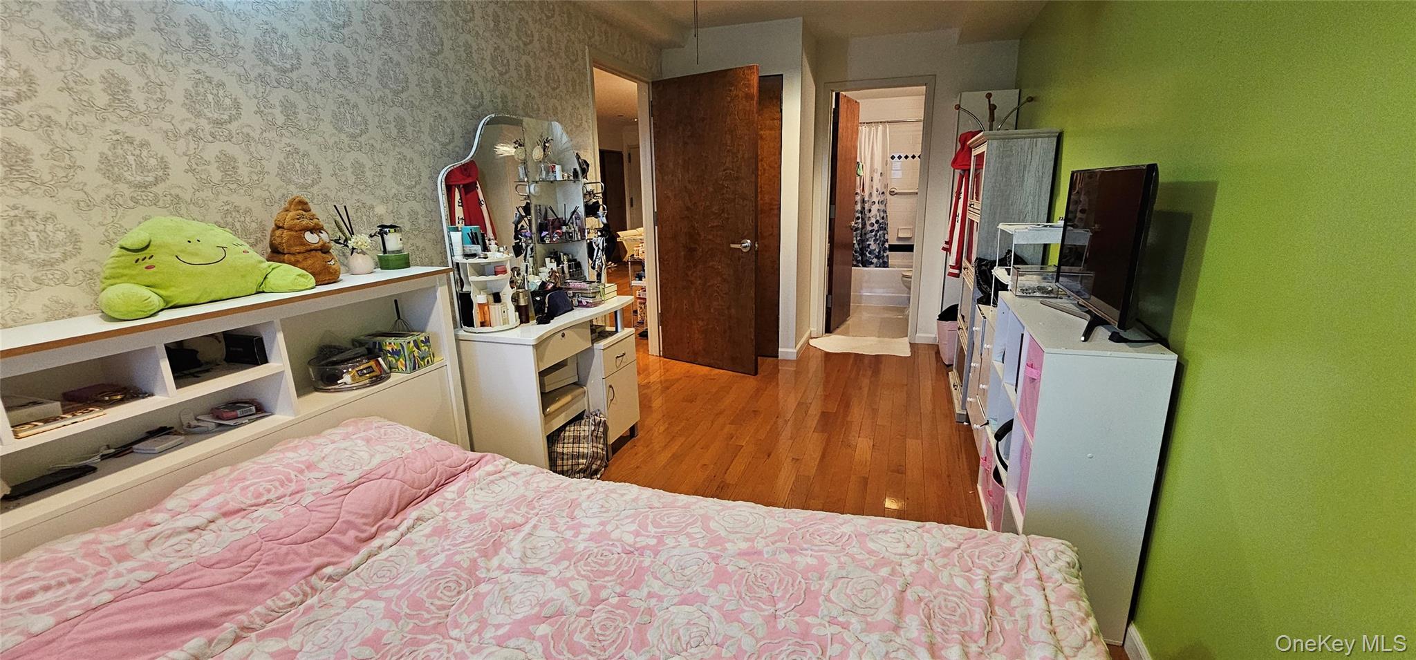 149-06 Northern Boulevard # 407, Flushing, NY 11354