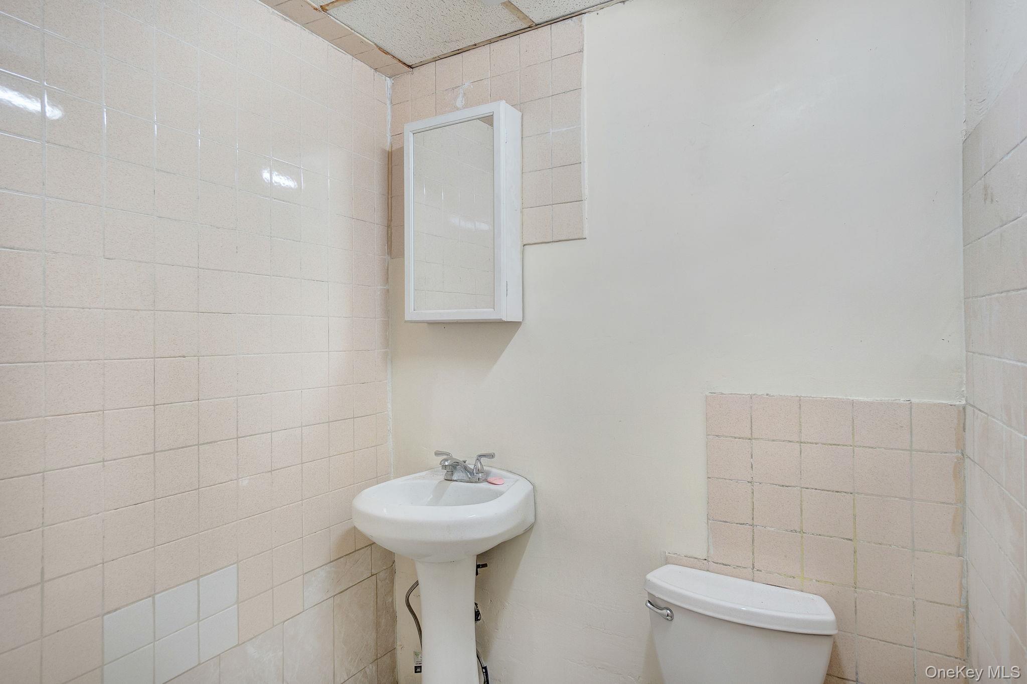 1241 College Avenue, Bronx, NY 10456