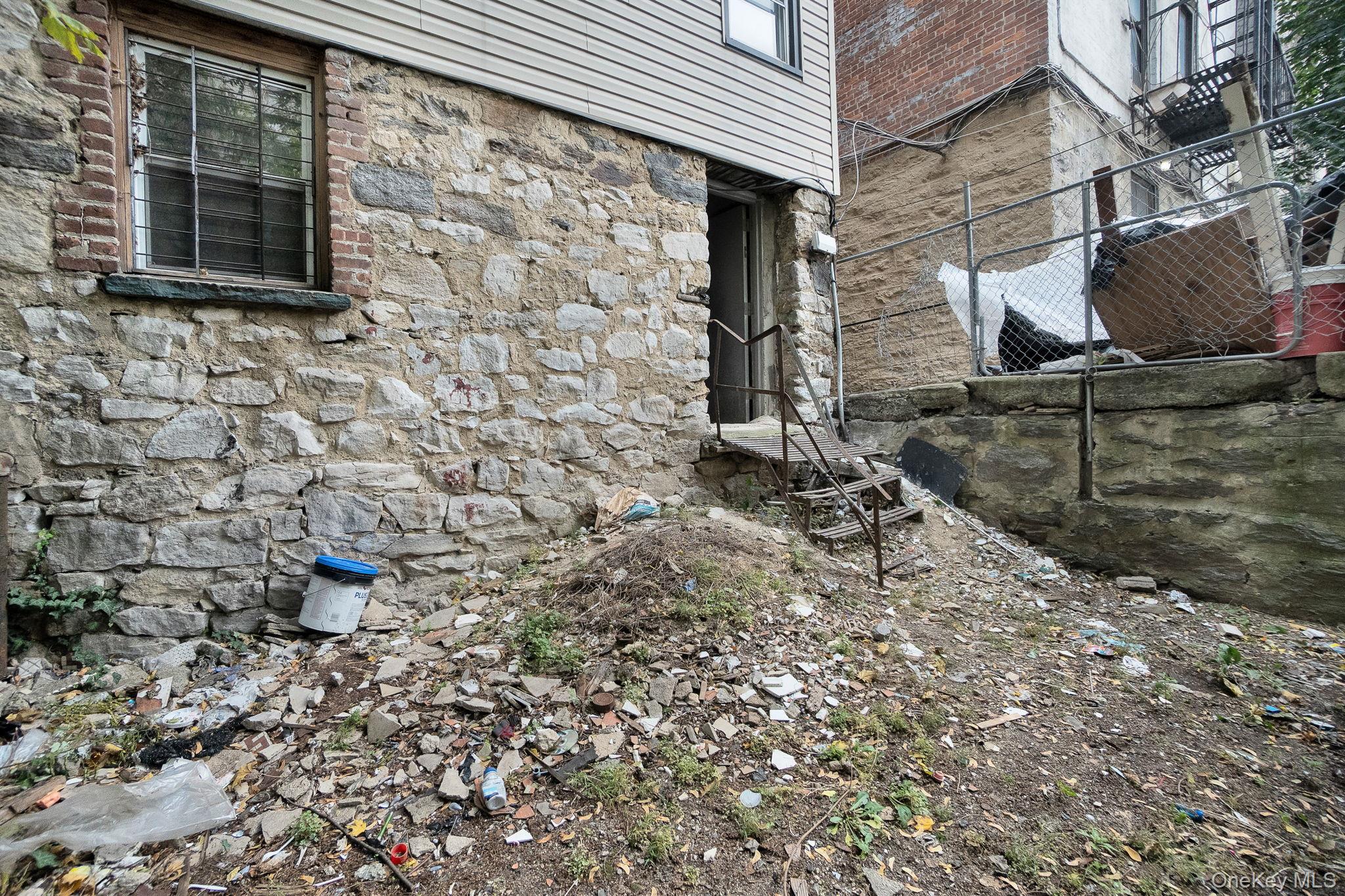 1241 College Avenue, Bronx, NY 10456