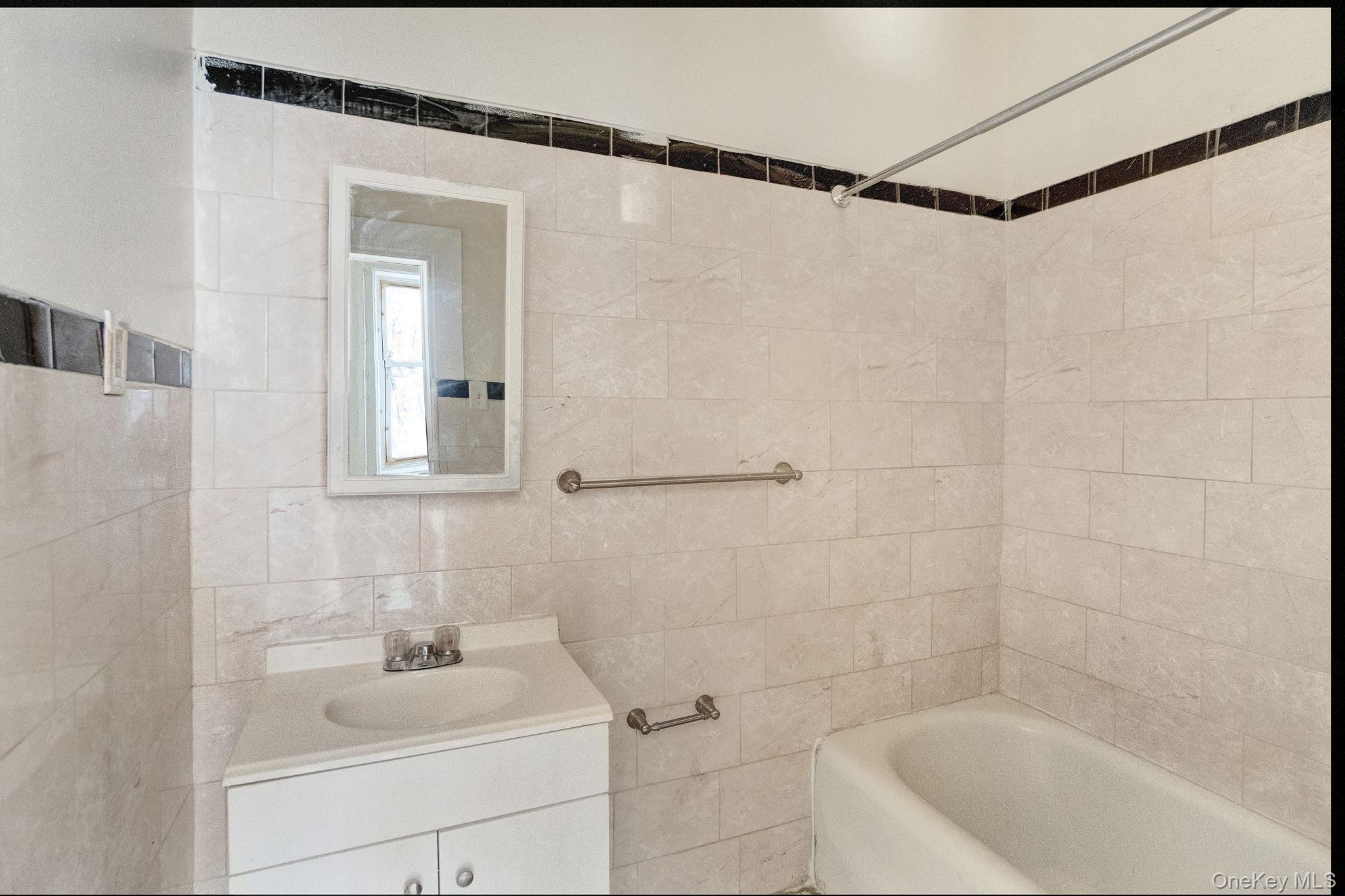 1241 College Avenue, Bronx, NY 10456