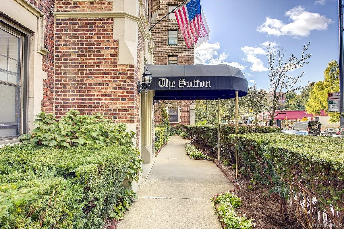 109-14 Ascan Avenue # 4J, Forest Hills, NY 11375