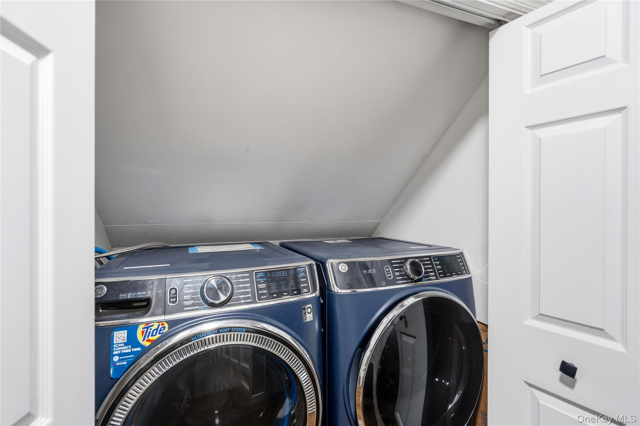 12 Mallard Cove, Centerport, NY 11721