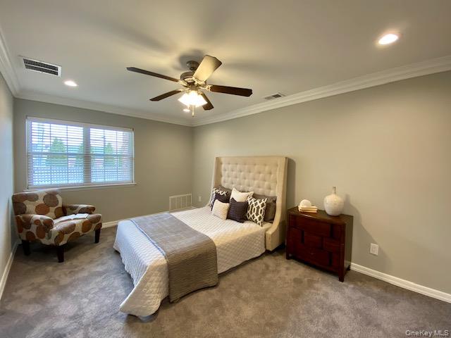 30 Westwood Drive # 56, Westbury, NY 11590