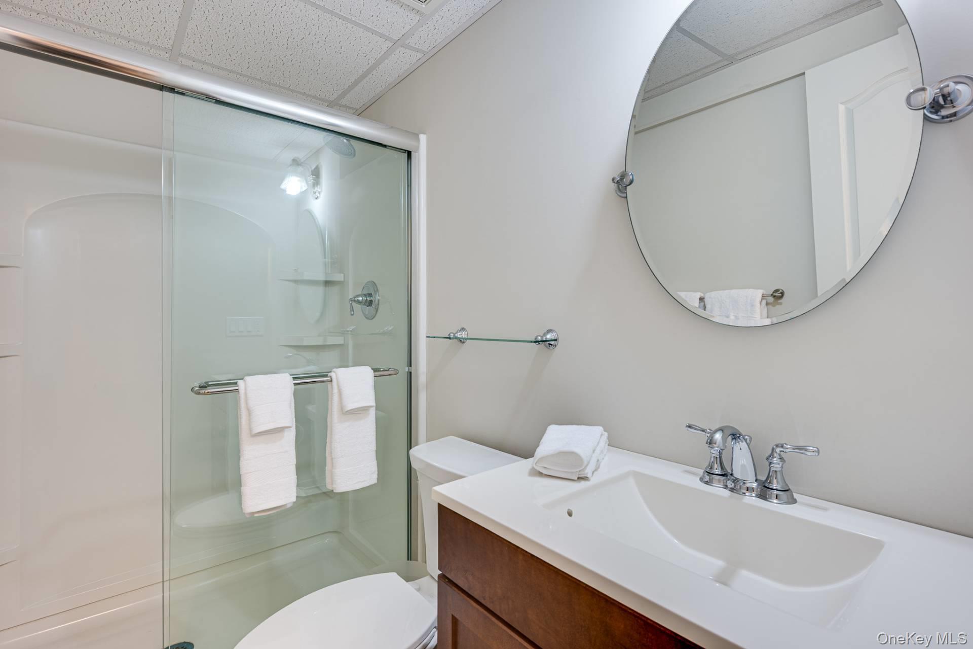 12 Arbutus Road, Quogue, NY 11959