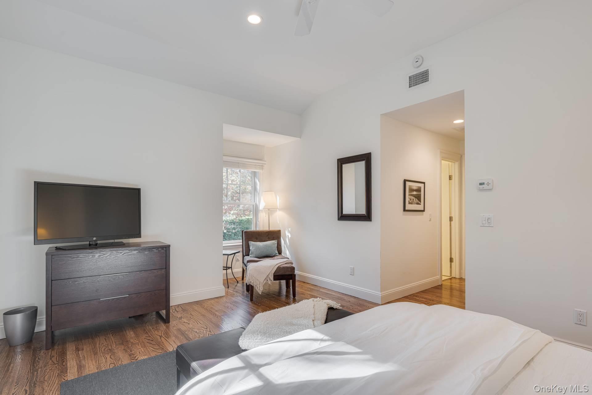 12 Arbutus Road, Quogue, NY 11959