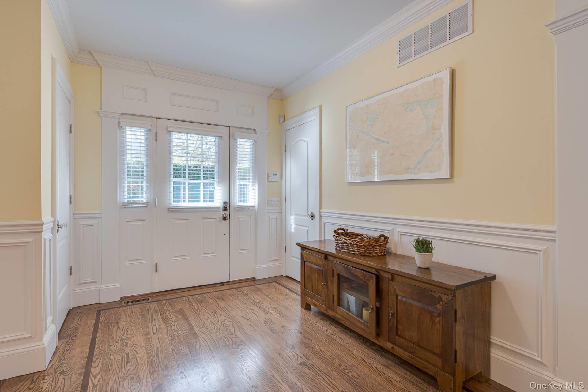 12 Arbutus Road, Quogue, NY 11959