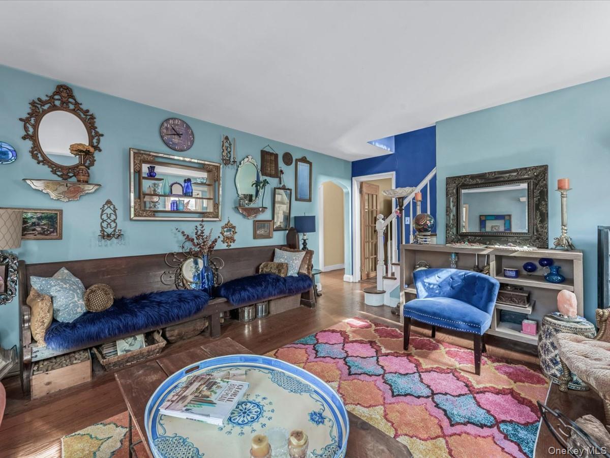 58 Chestnut Street, Lynbrook, NY 11563