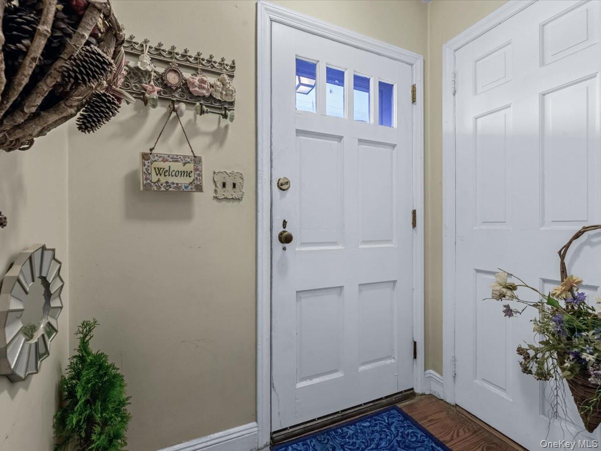 58 Chestnut Street, Lynbrook, NY 11563