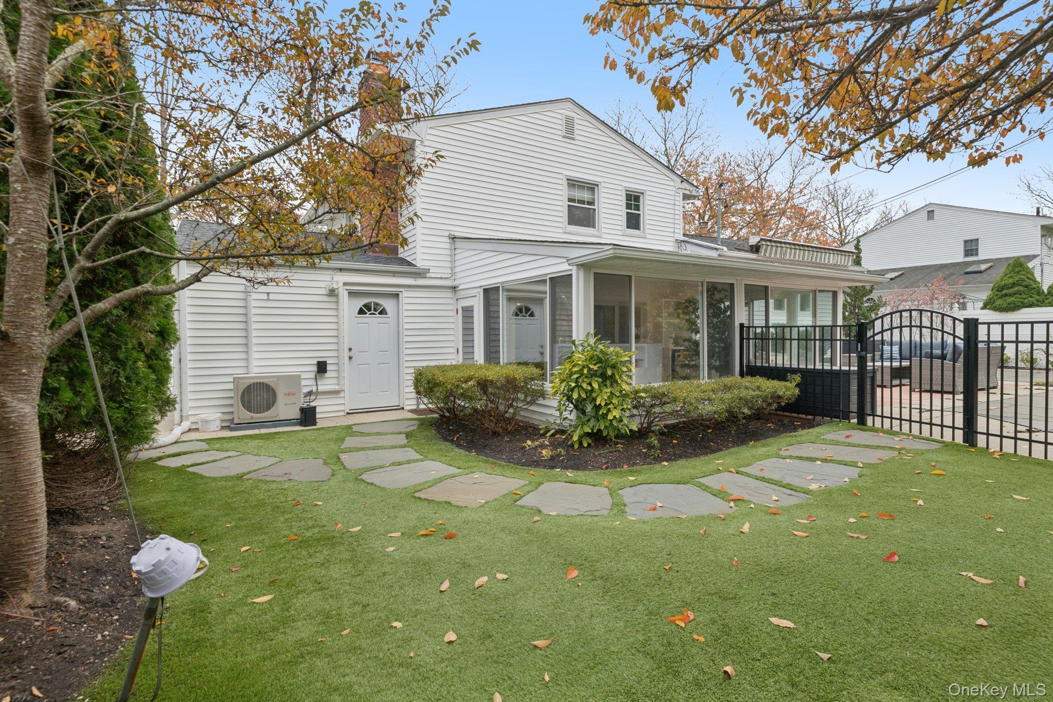 5 Culver Court, Melville, NY 11747