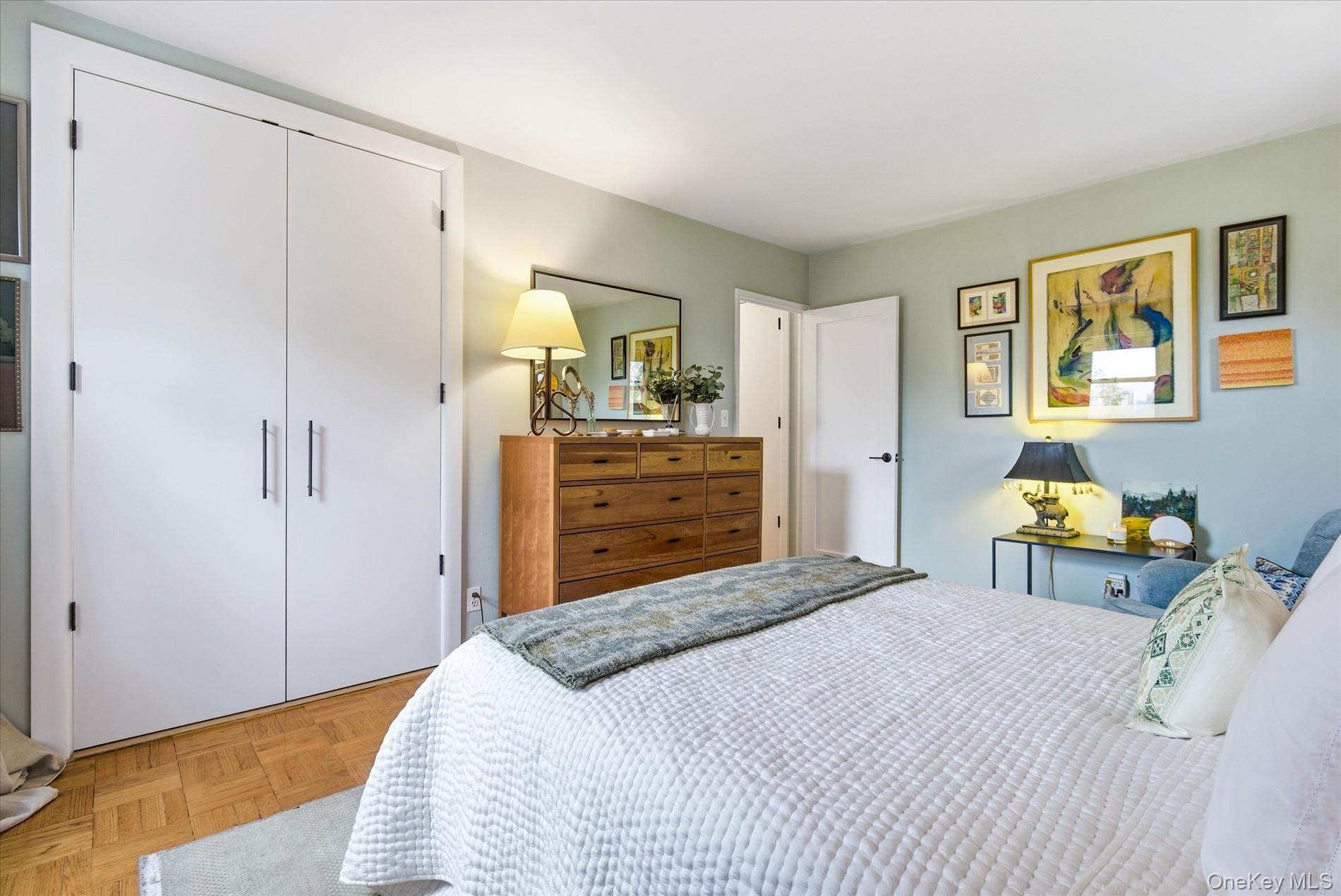 33-54 Crescent Street # 5B, Astoria, NY 11106