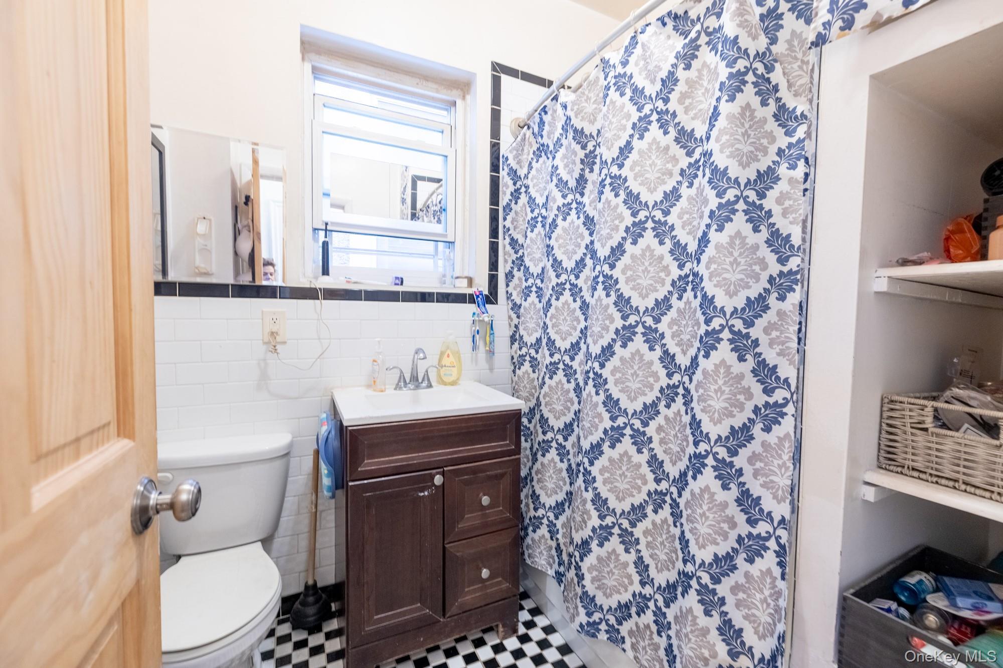 679 Van Nest Avenue, Bronx, NY 10462