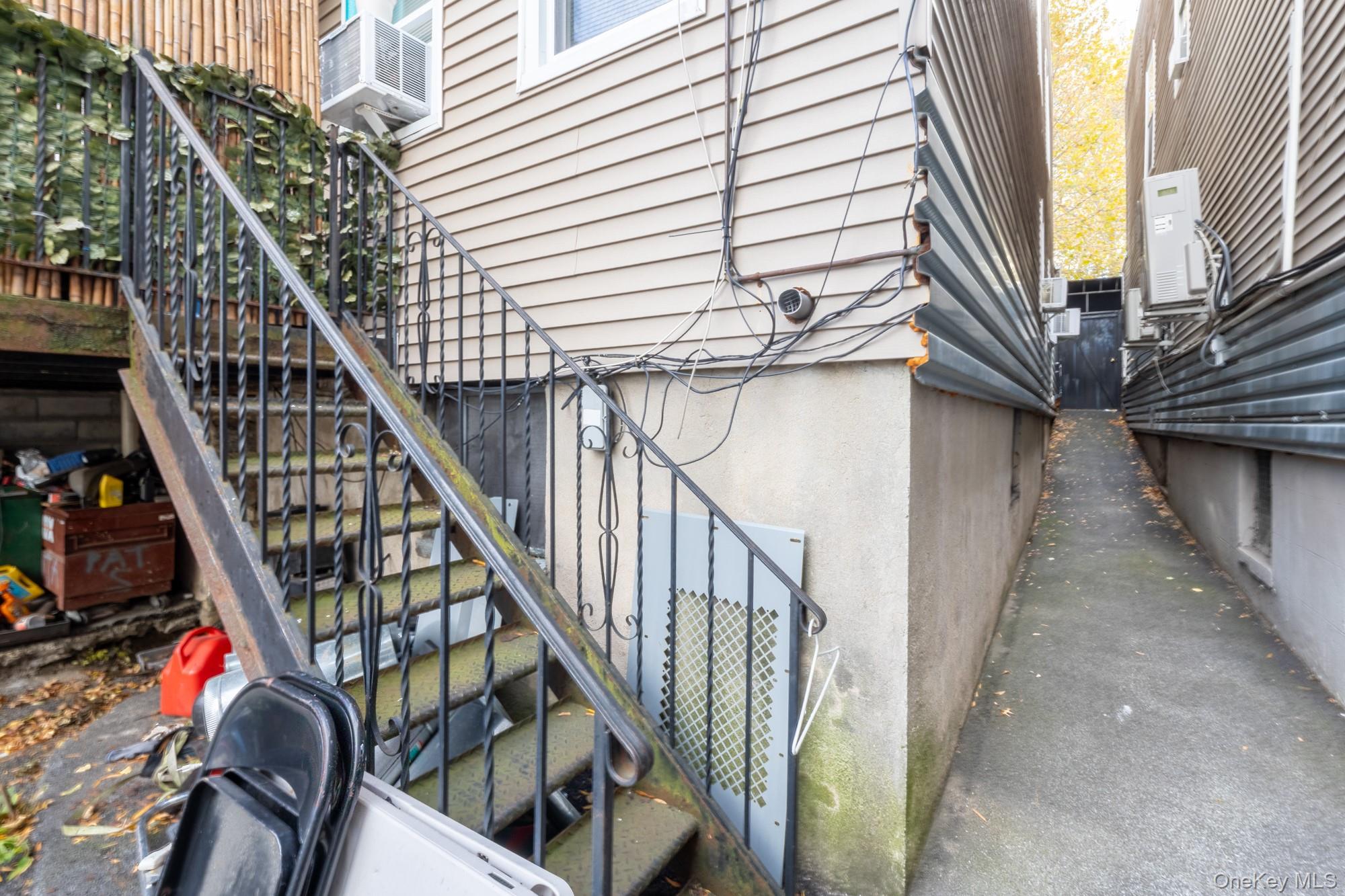 679 Van Nest Avenue, Bronx, NY 10462