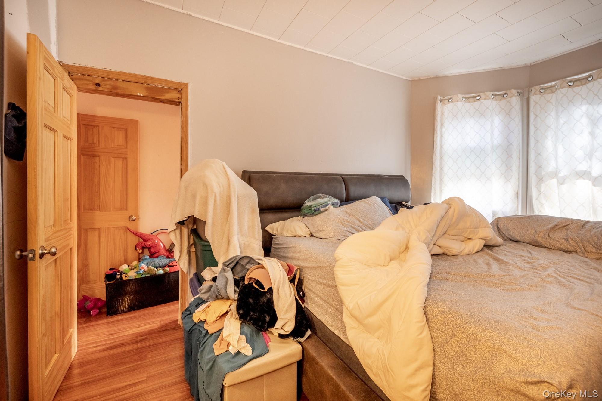 679 Van Nest Avenue, Bronx, NY 10462