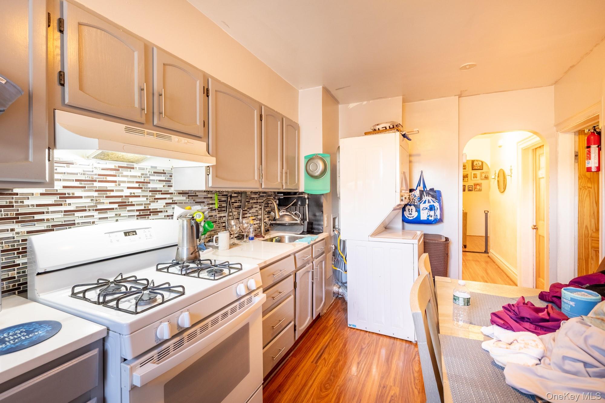 679 Van Nest Avenue, Bronx, NY 10462