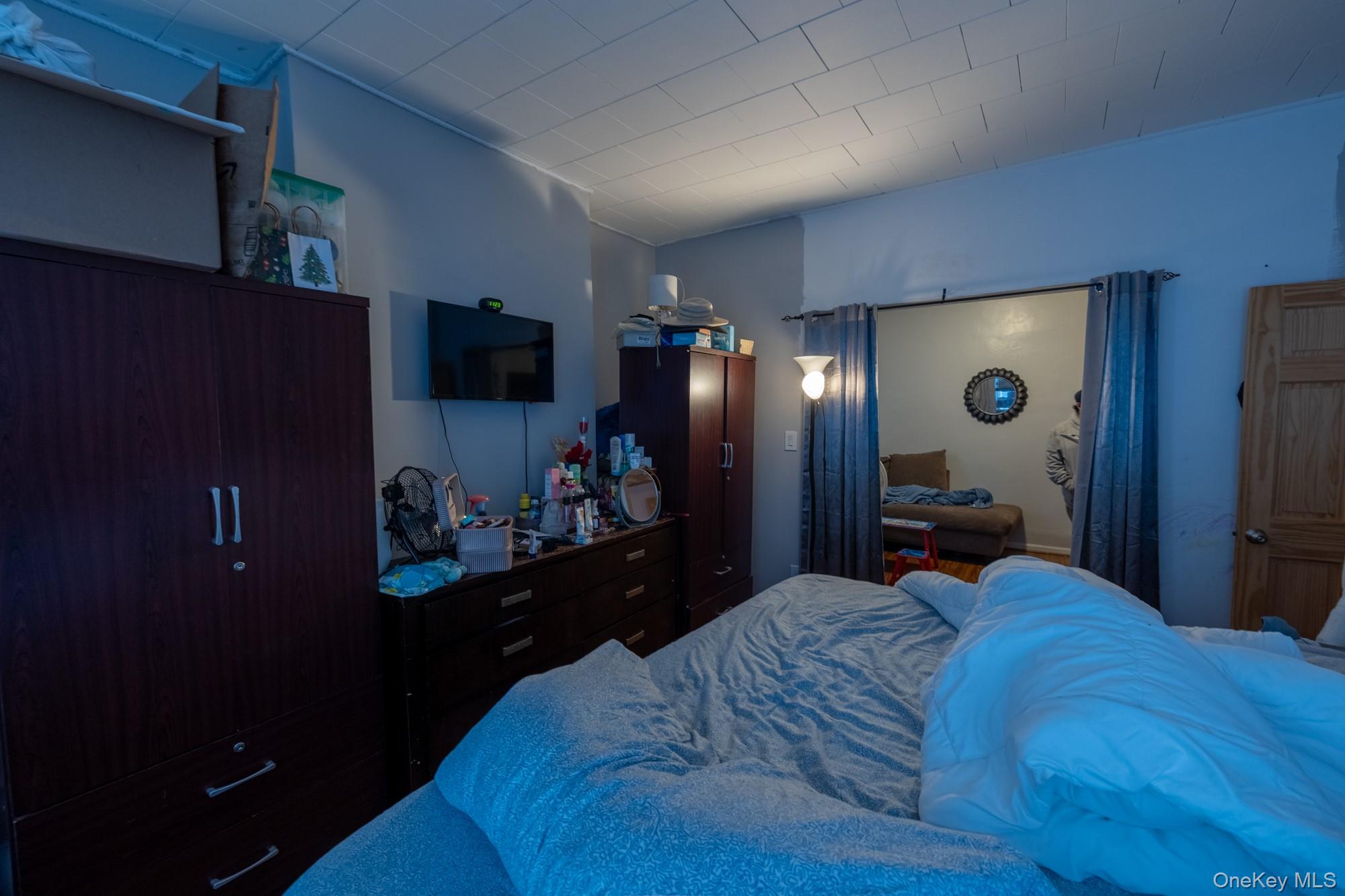 679 Van Nest Avenue, Bronx, NY 10462