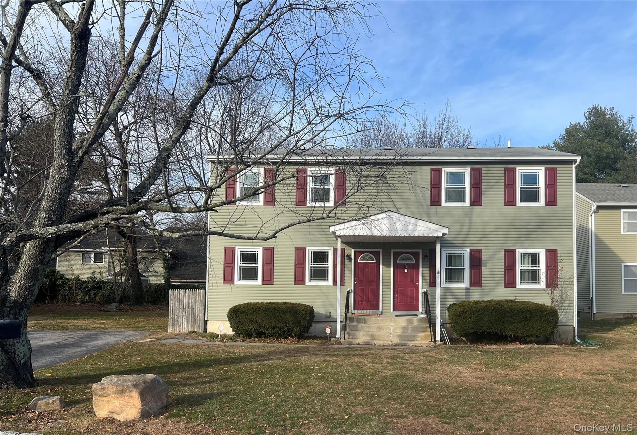 11 Park Manor Court # 11, Glen Cove, NY 11542