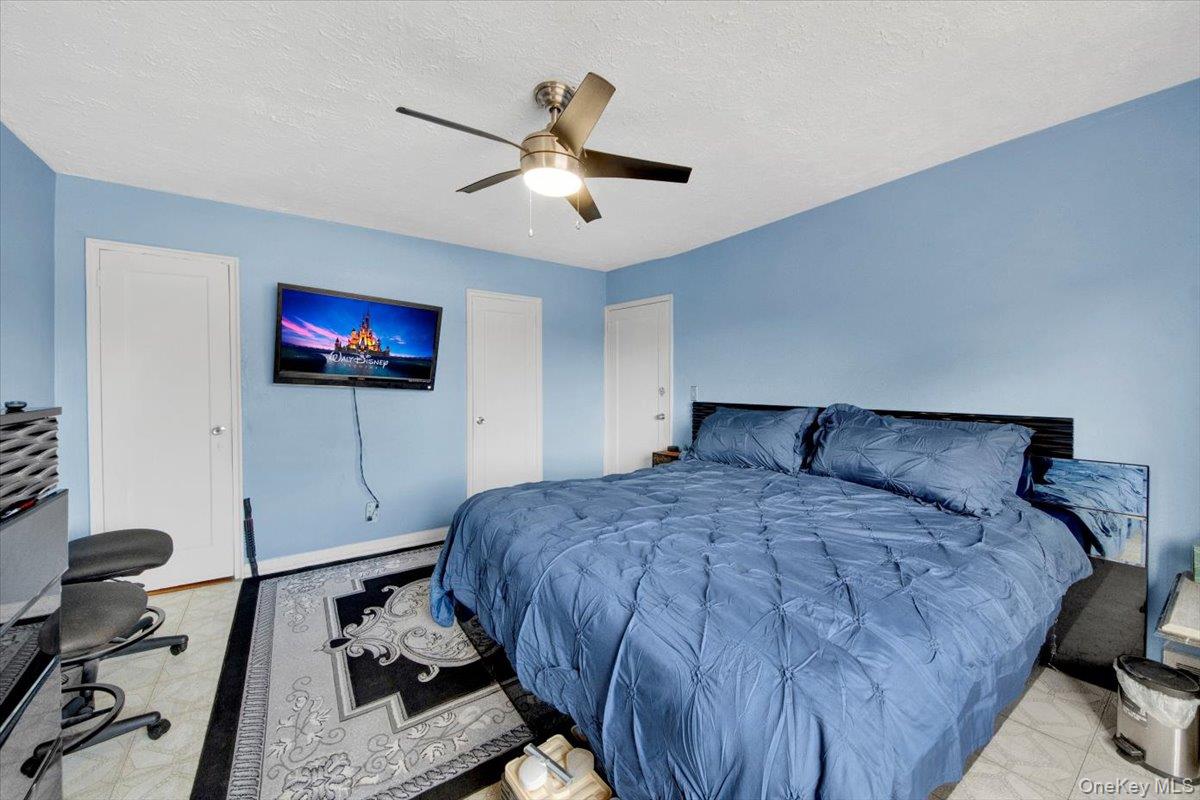 3302 Colden Avenue, Bronx, NY 10469