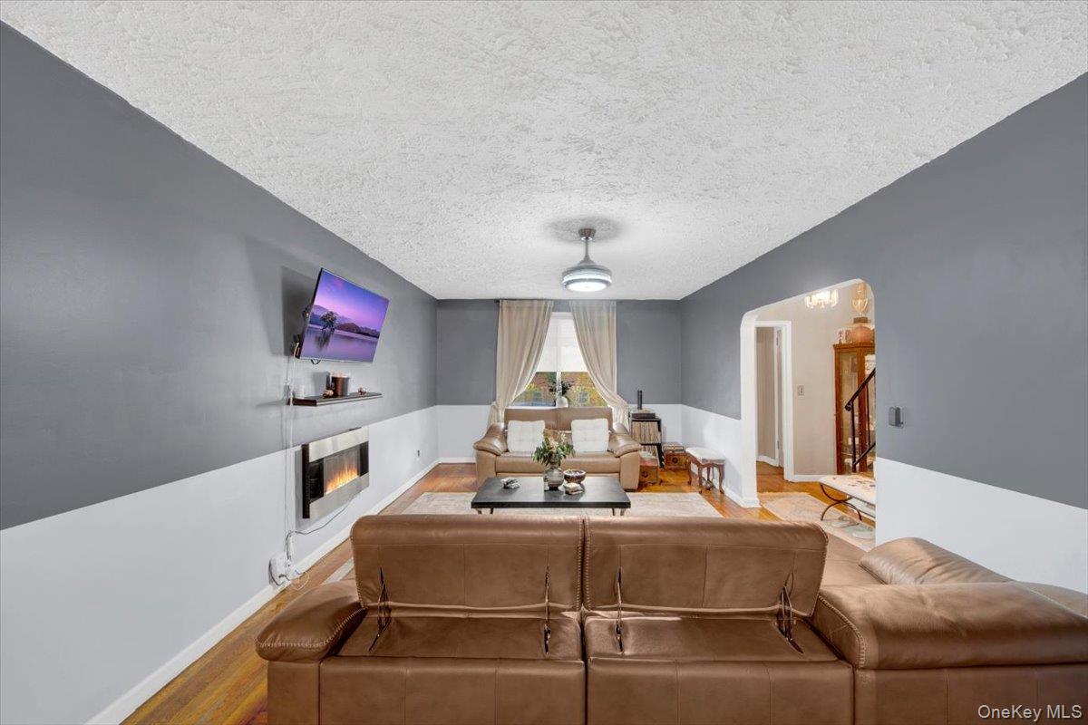 3302 Colden Avenue, Bronx, NY 10469