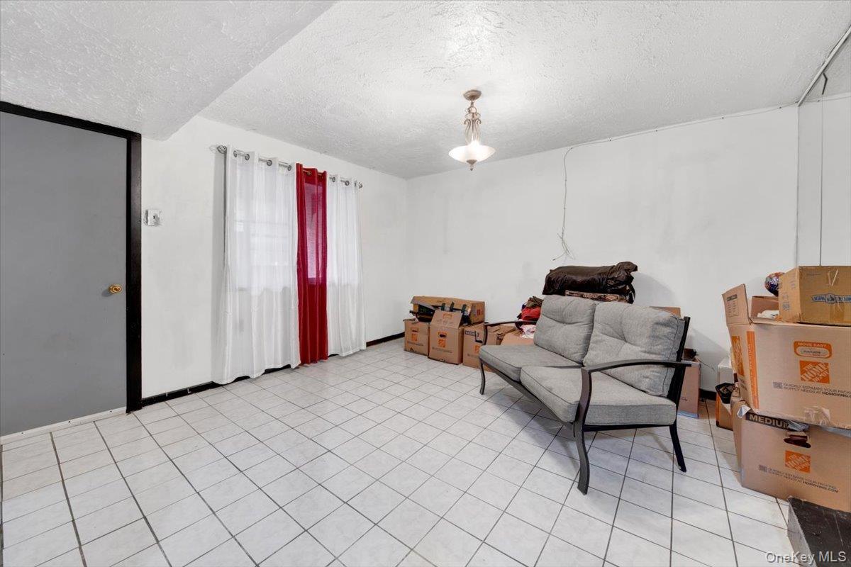 3302 Colden Avenue, Bronx, NY 10469