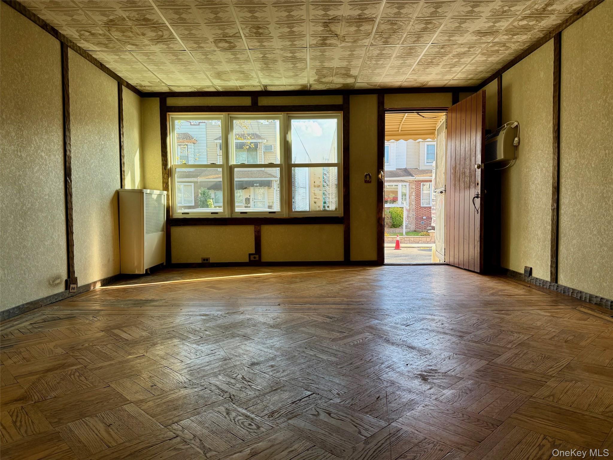 64-41 60th Avenue, Maspeth, NY 11378