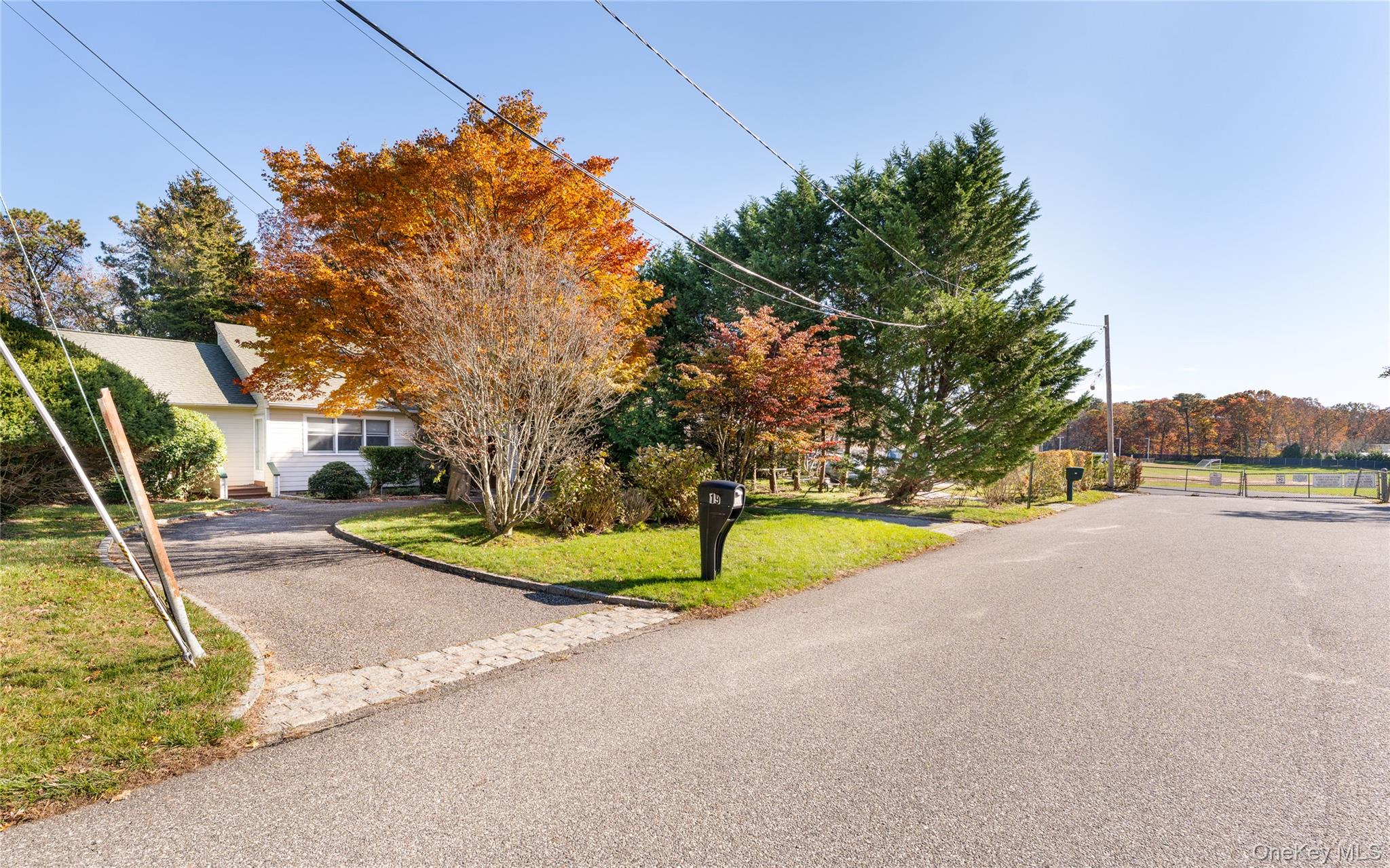 19 Florence Road, Hampton Bays, NY 11946