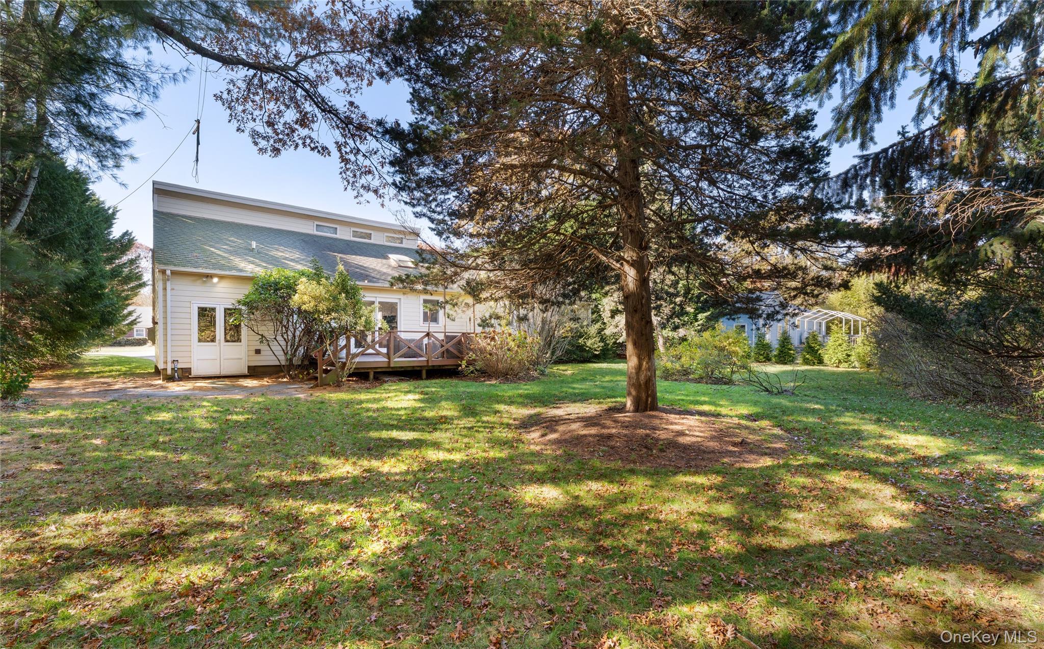 19 Florence Road, Hampton Bays, NY 11946