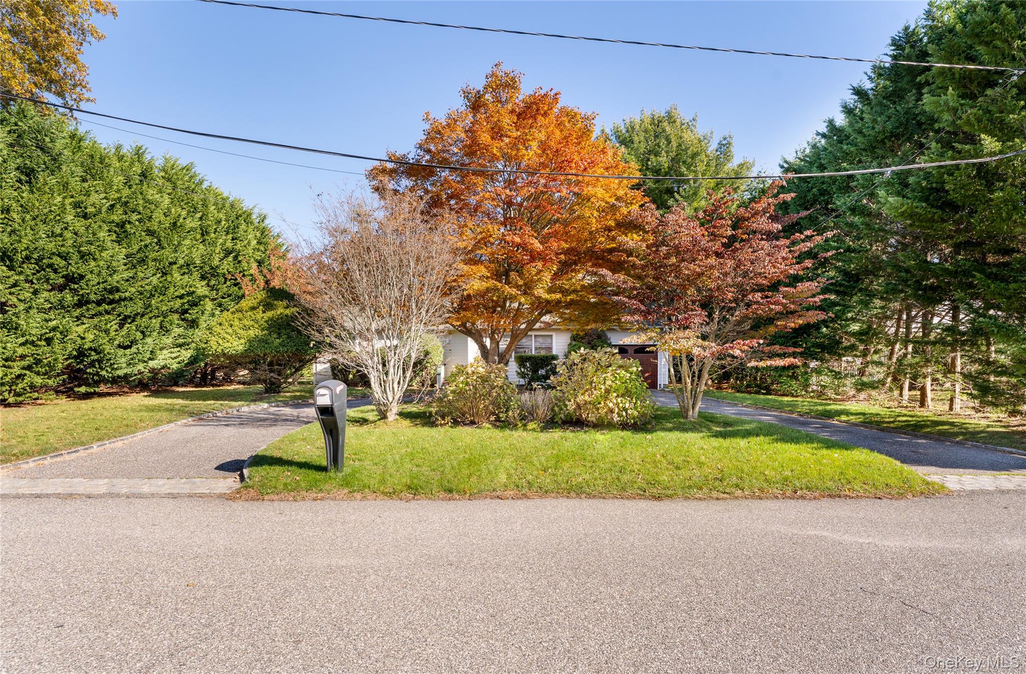 19 Florence Road, Hampton Bays, NY 11946