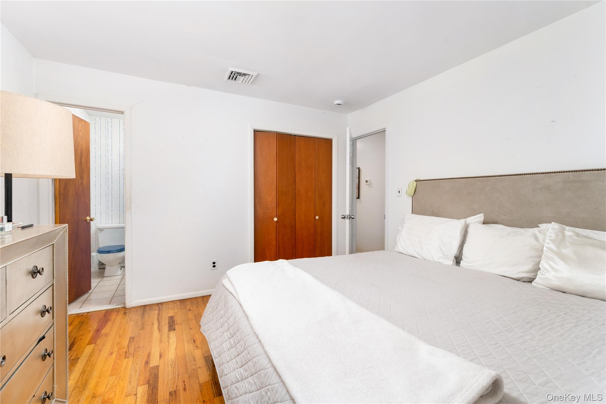 19 Florence Road, Hampton Bays, NY 11946