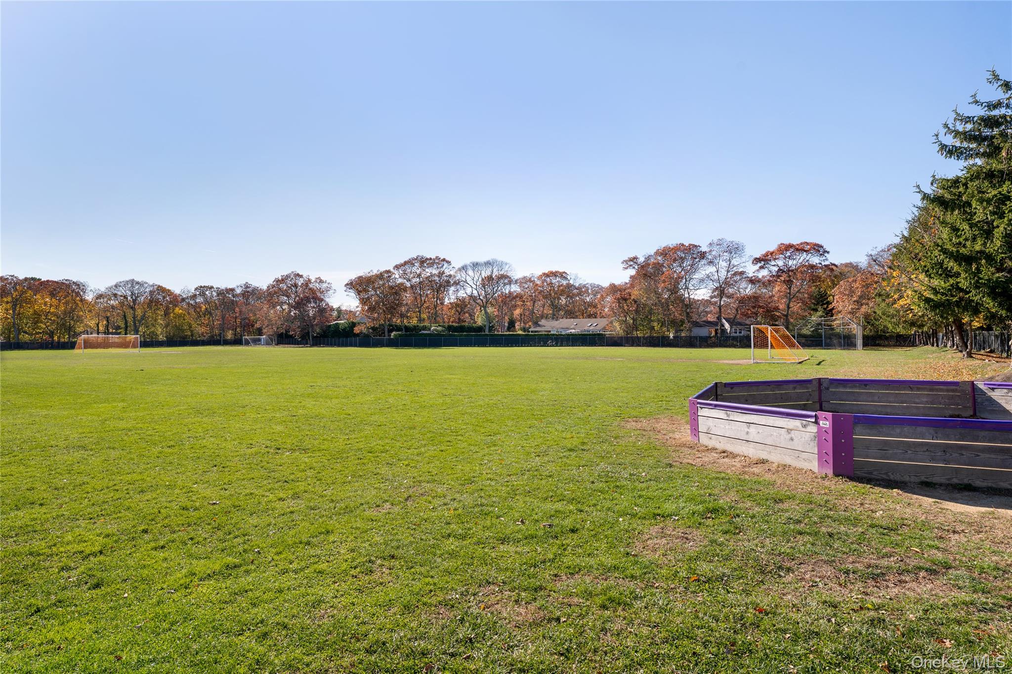 19 Florence Road, Hampton Bays, NY 11946