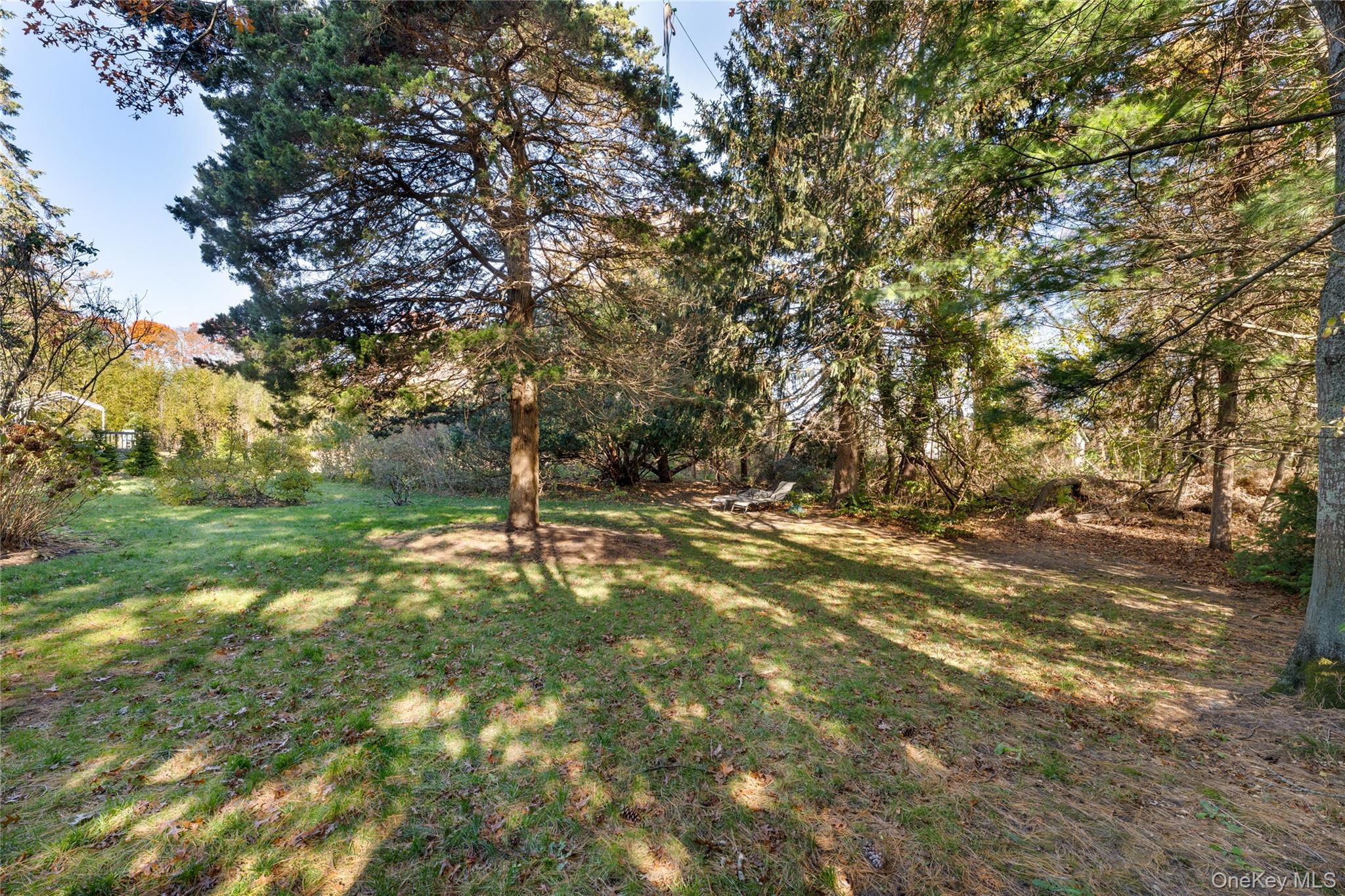 19 Florence Road, Hampton Bays, NY 11946