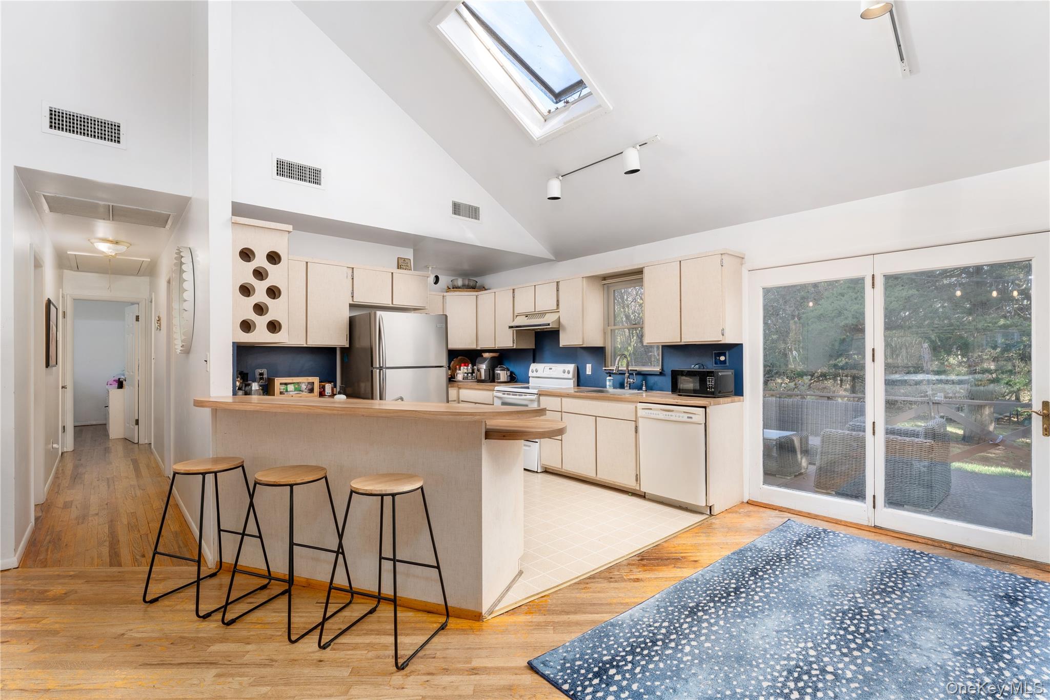 19 Florence Road, Hampton Bays, NY 11946