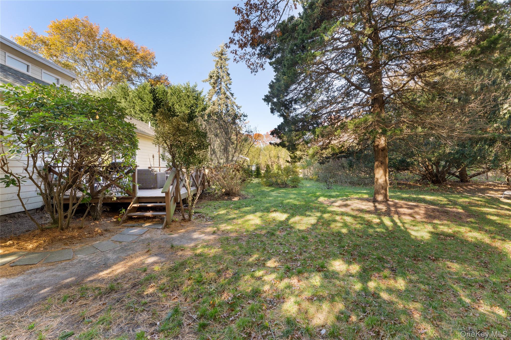 19 Florence Road, Hampton Bays, NY 11946