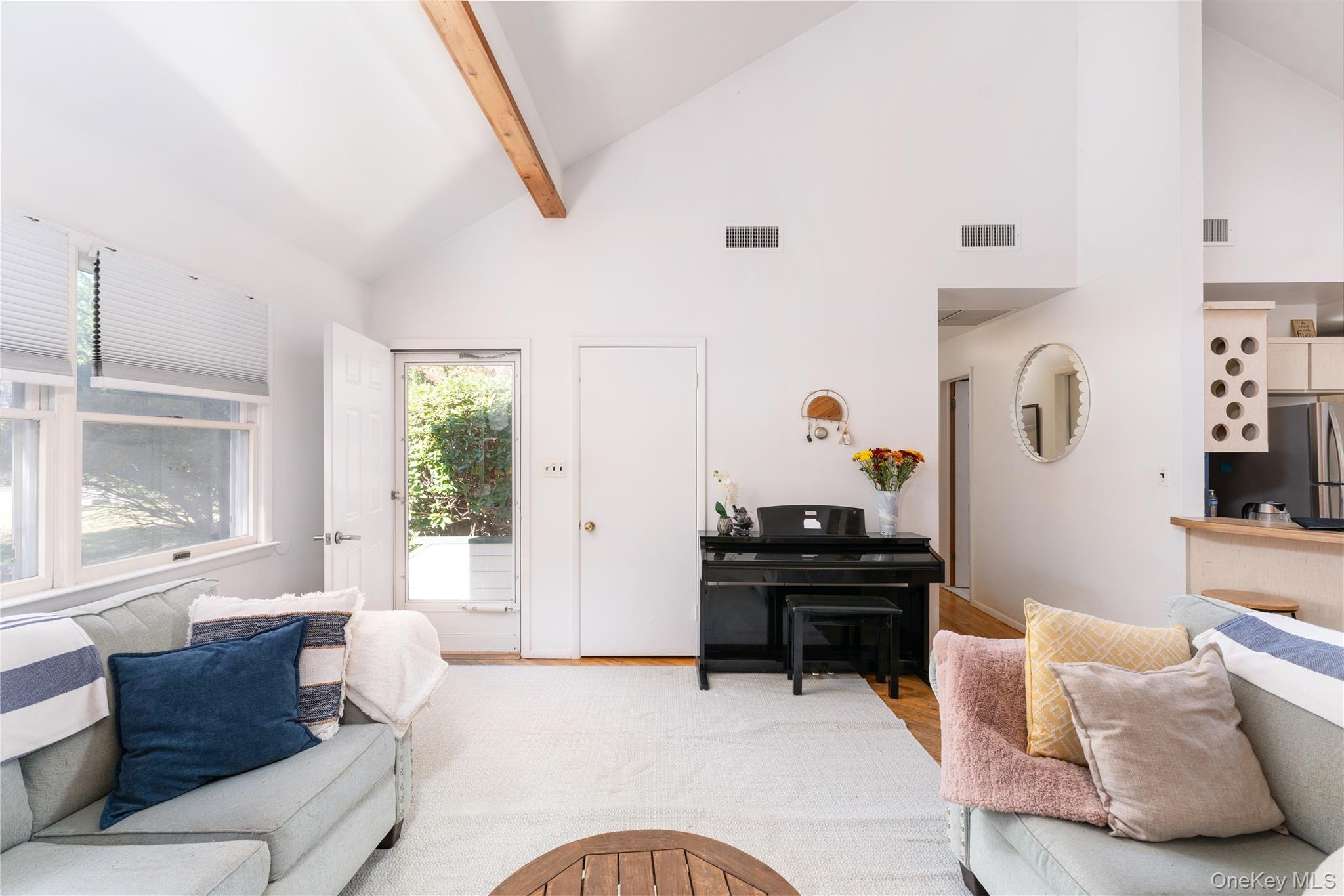 19 Florence Road, Hampton Bays, NY 11946