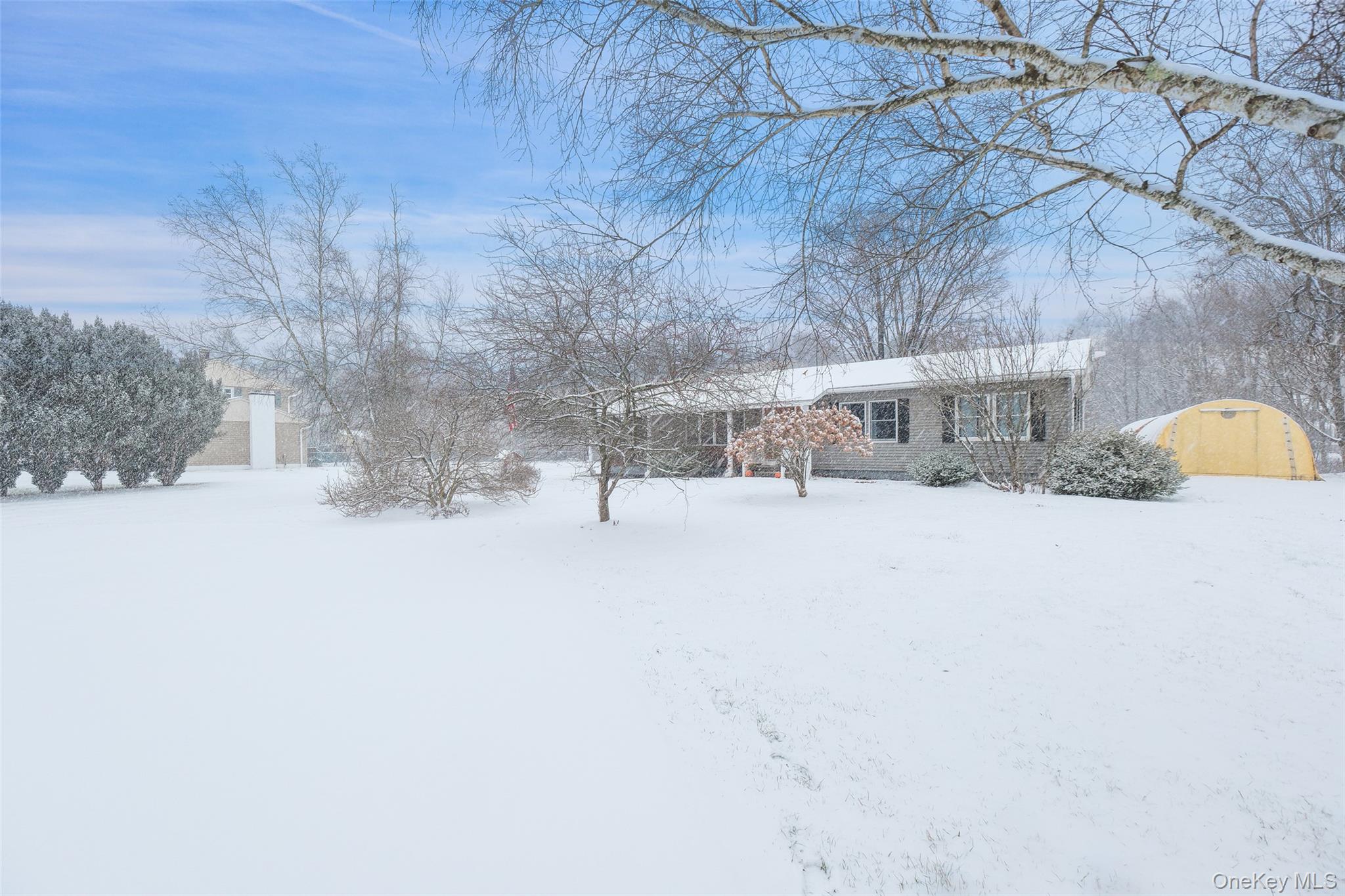 445 N Quaker Lane, Hyde Park, NY 12538