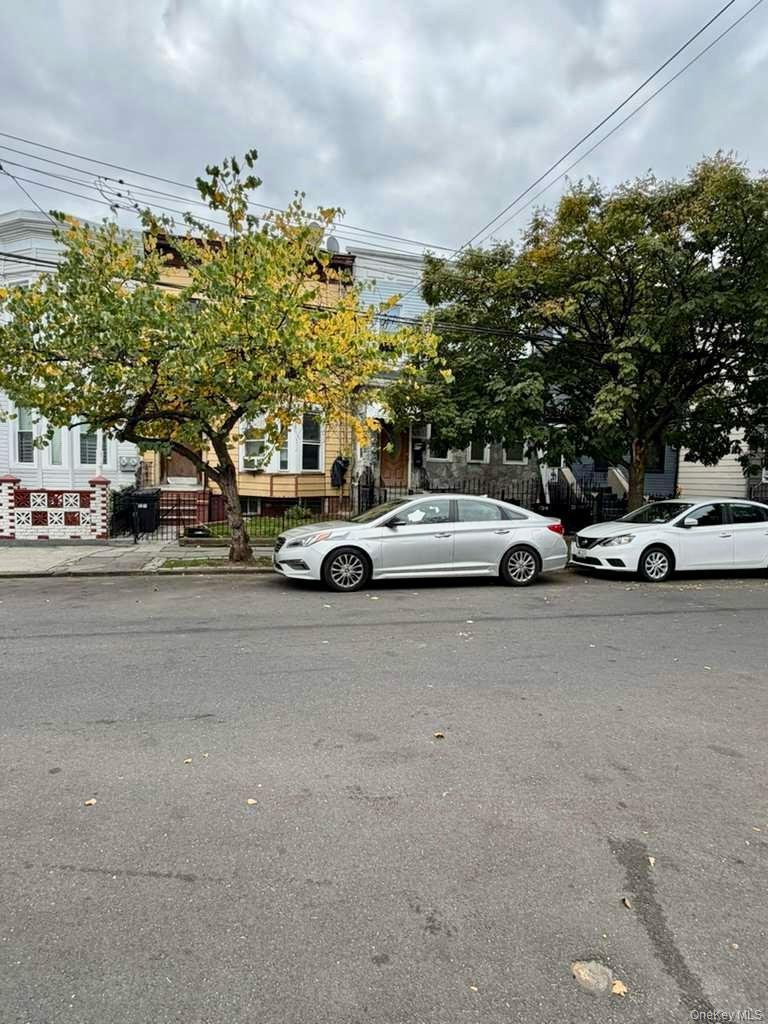 406 Chestnut Street, Brooklyn, NY 11208