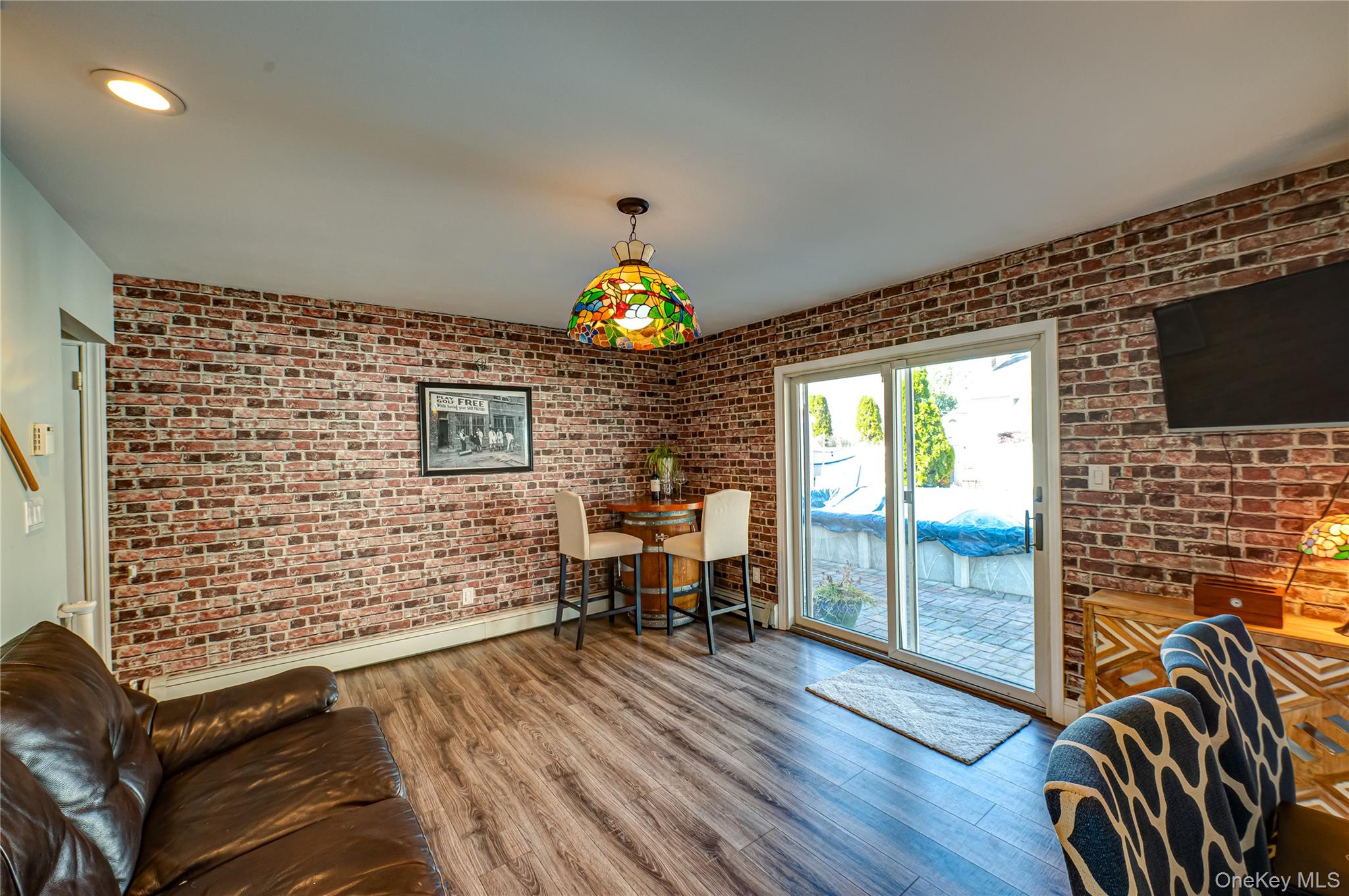 1 Freedom Court, Babylon, NY 11702