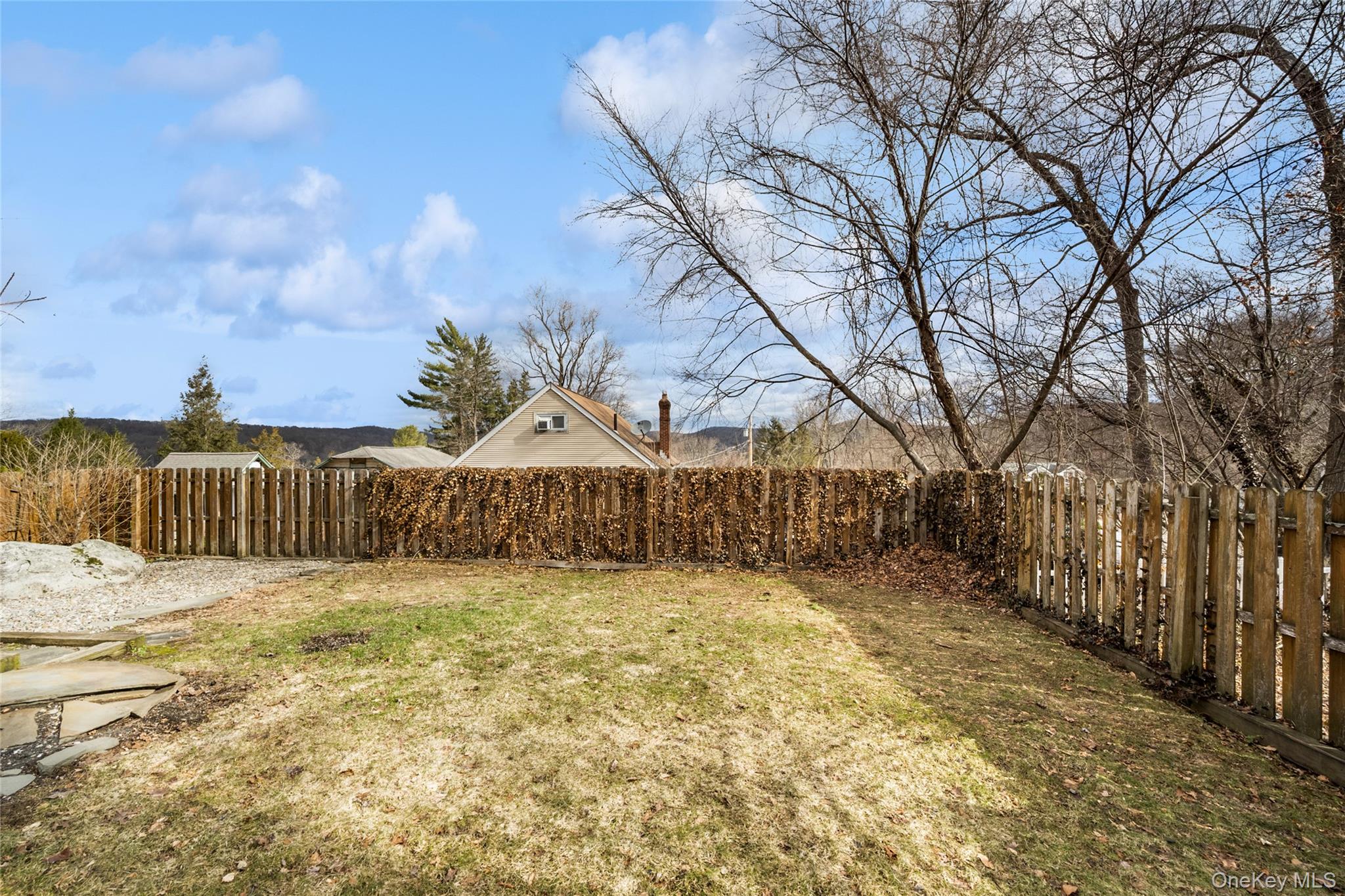 32 Shawnee Road, Putnam Valley, NY 10579