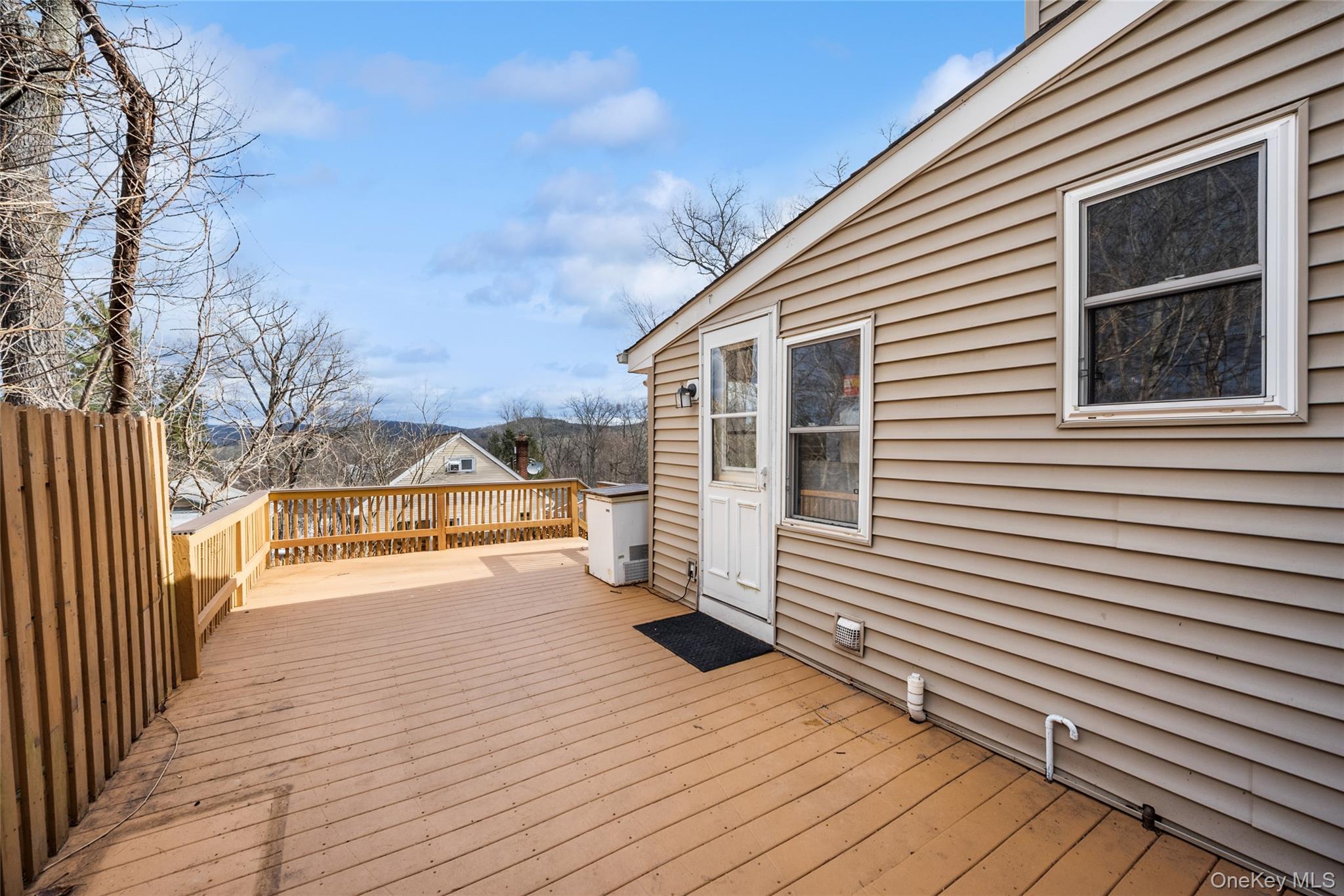 32 Shawnee Road, Putnam Valley, NY 10579