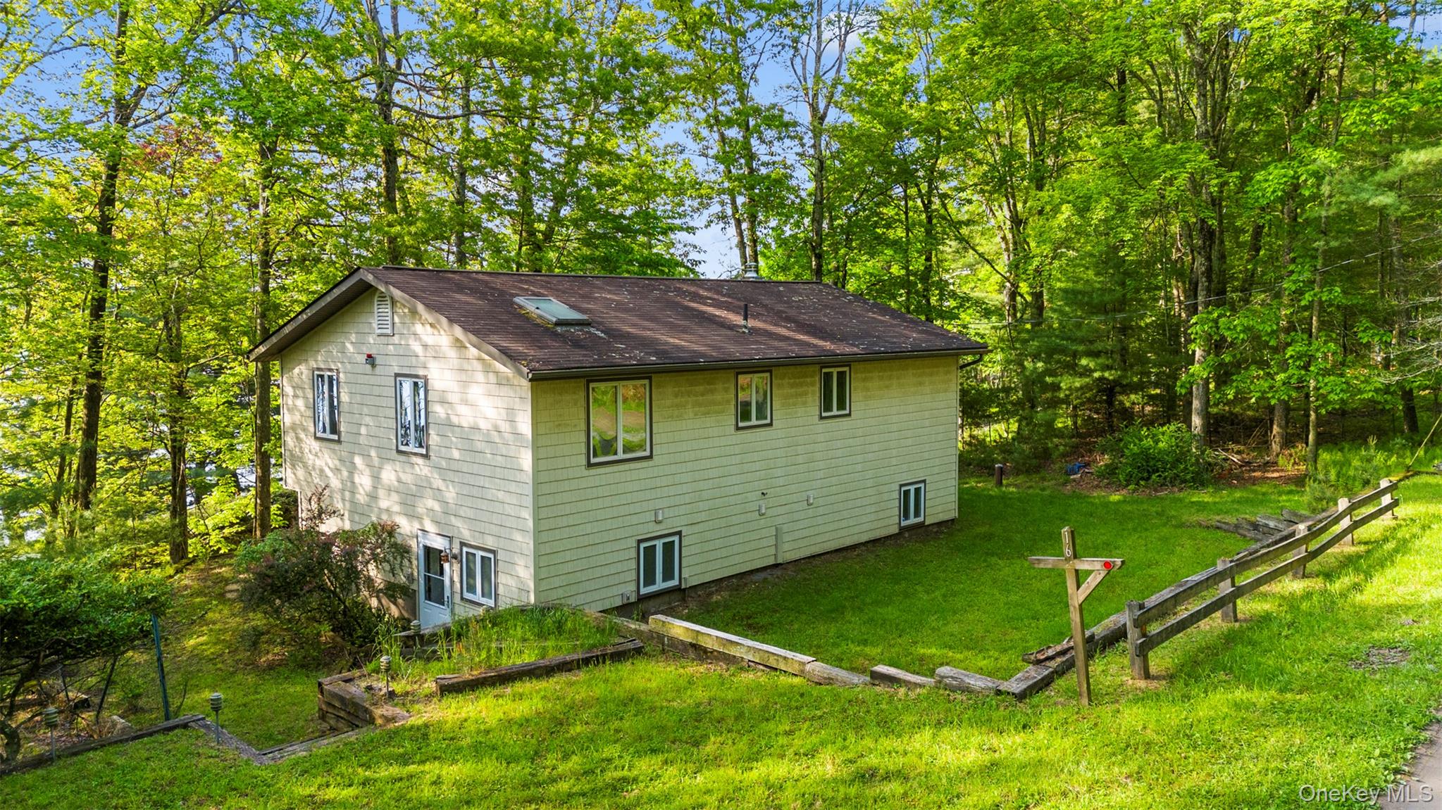 16 Fairway Drive, Highland Lake, NY 12743