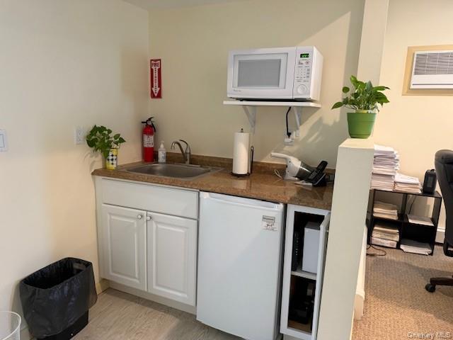 984 Fulton Street # 1, Farmingdale, NY 11735