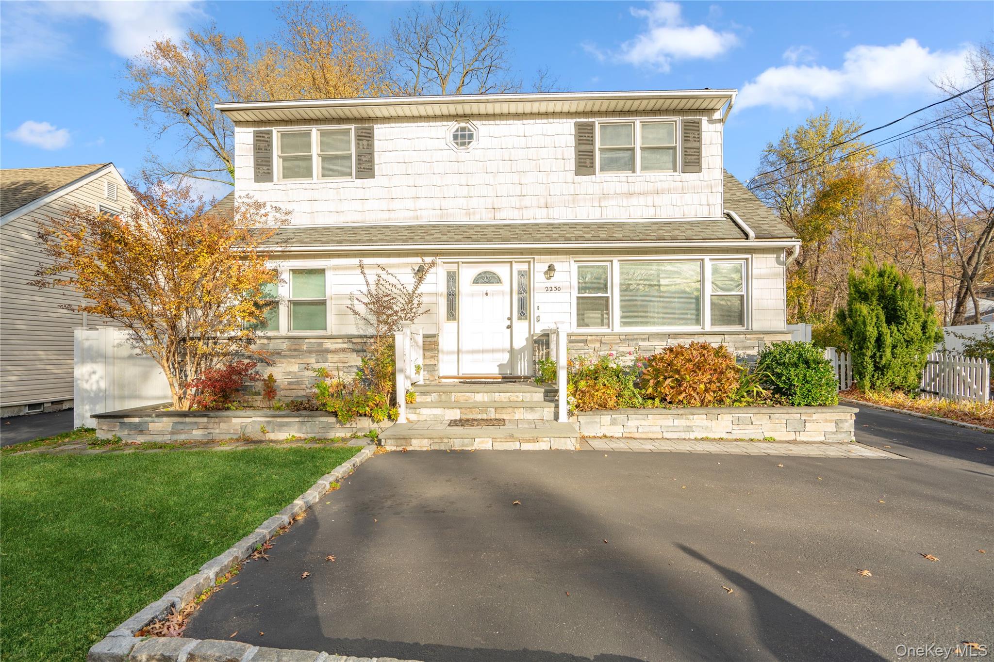 2230 New York Avenue, Huntington Station, NY 11746