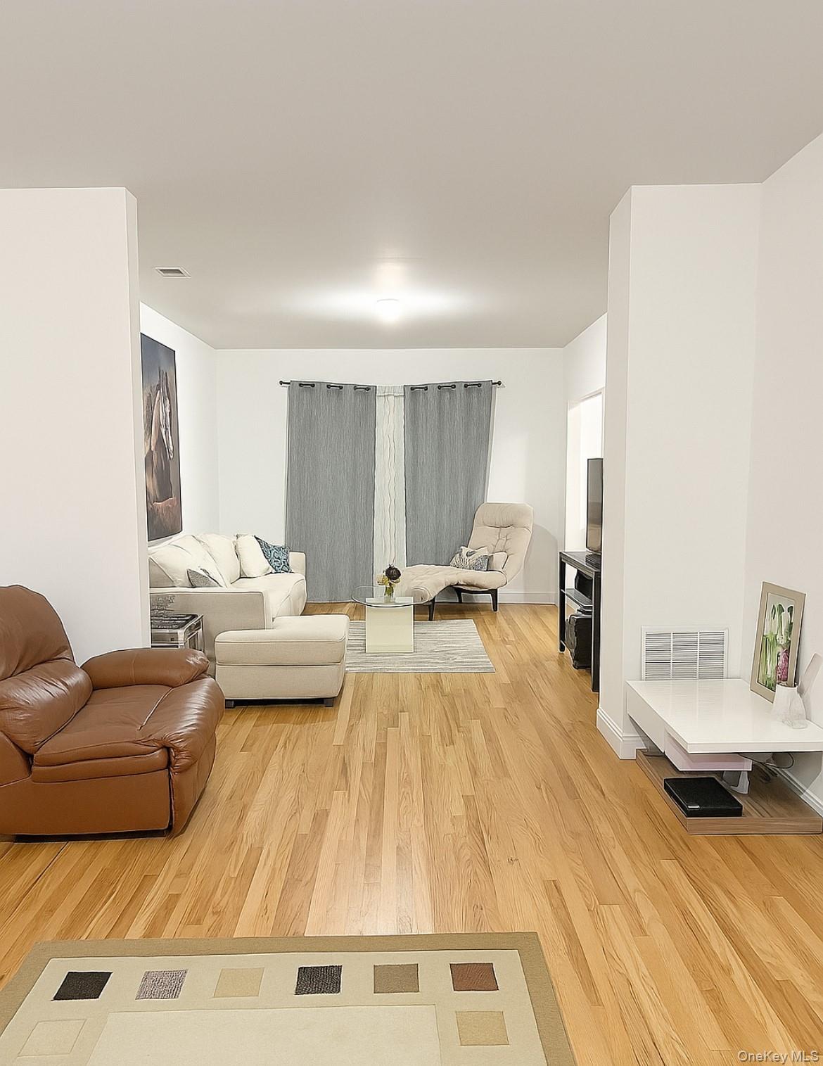 2 Winfield Davis Drive, Coram, NY 11727