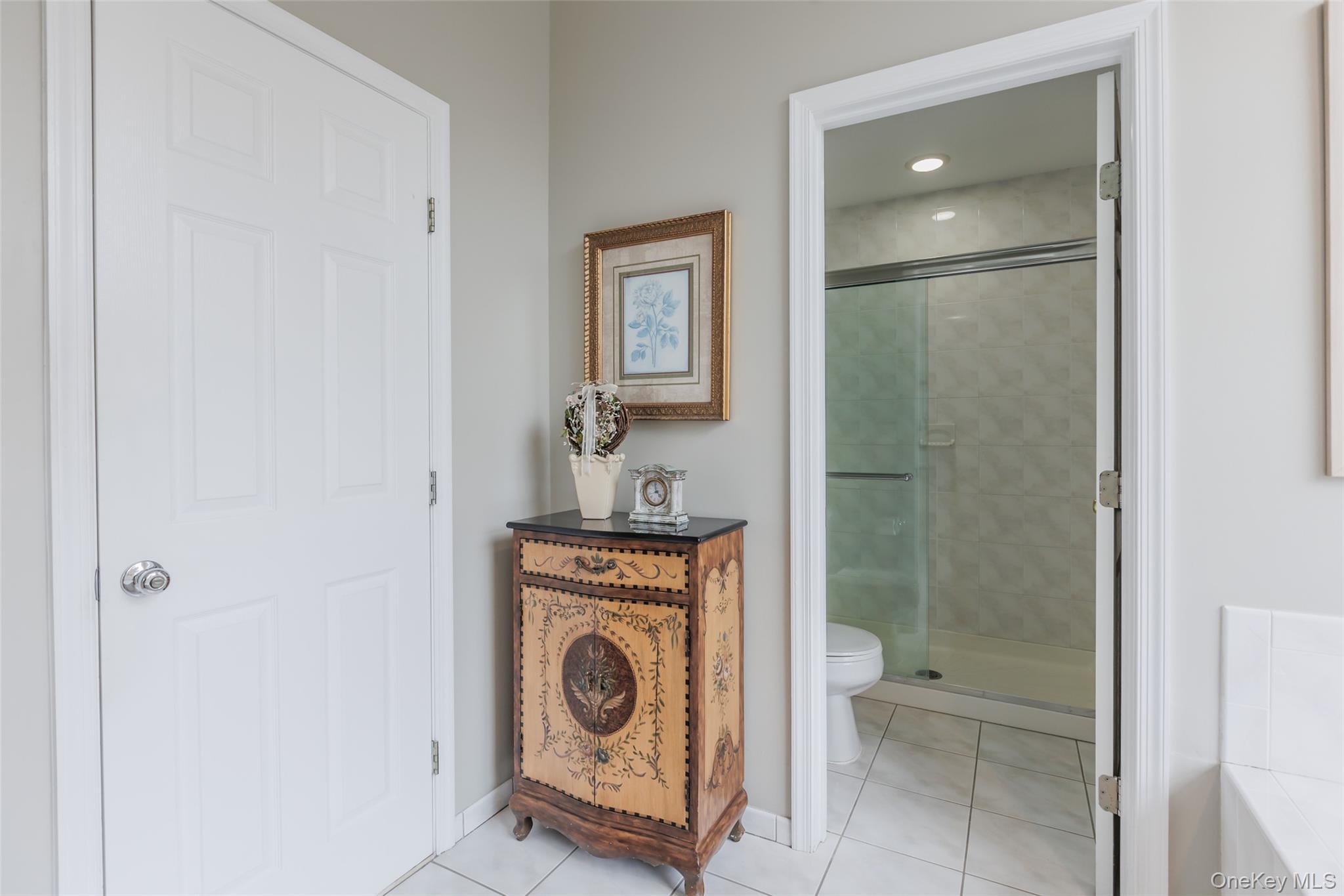 16 Ashley Loop, Northport, NY 11768