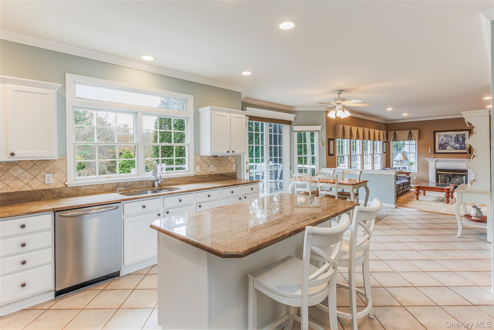 16 Ashley Loop, Northport, NY 11768