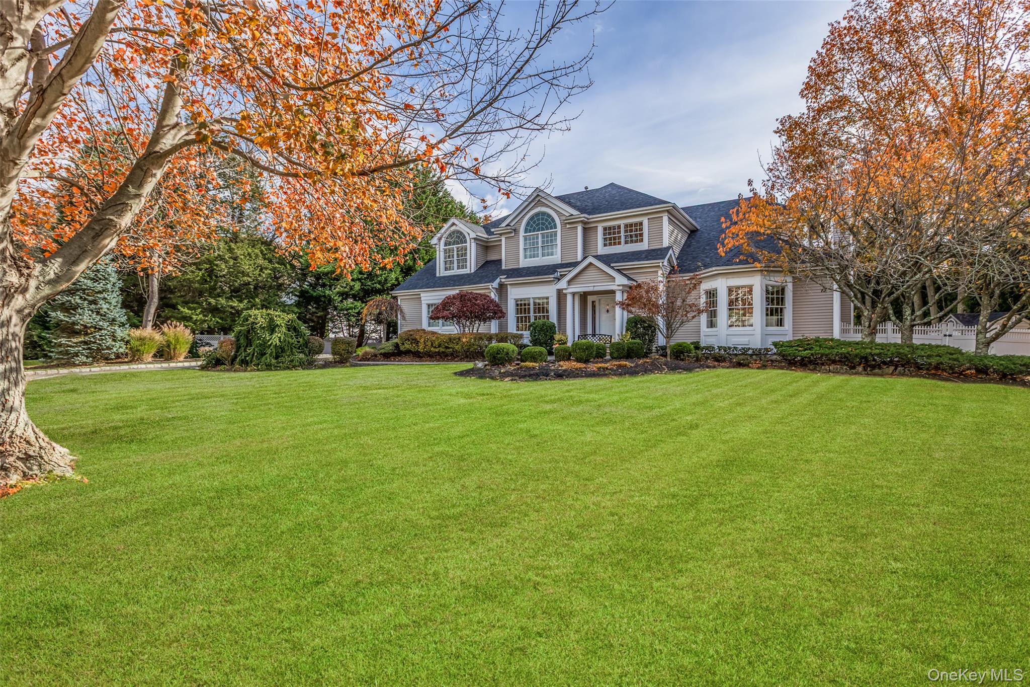 16 Ashley Loop, Northport, NY 11768