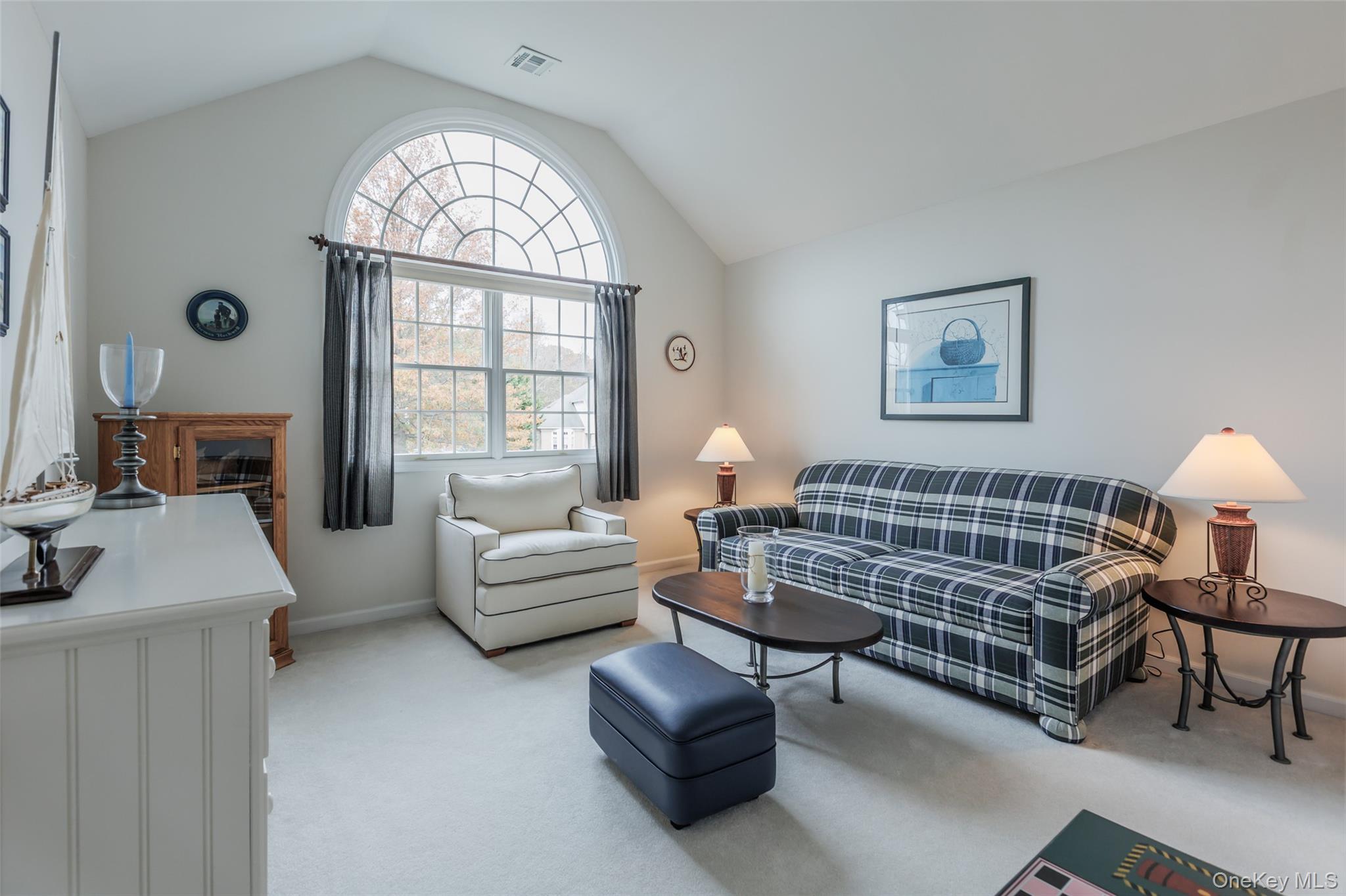 16 Ashley Loop, Northport, NY 11768