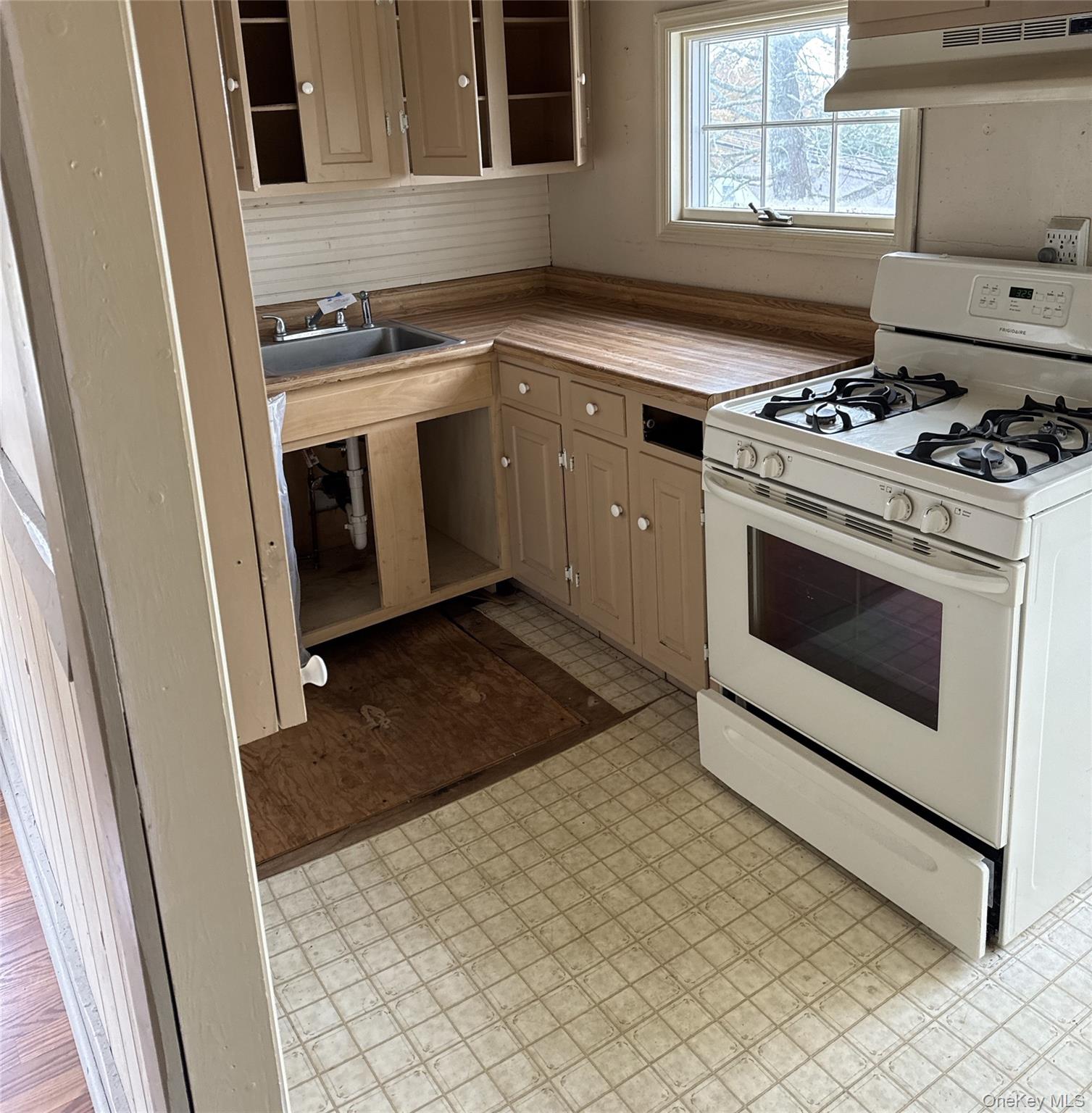 724 Locksley Road, Yorktown Heights, NY 10598