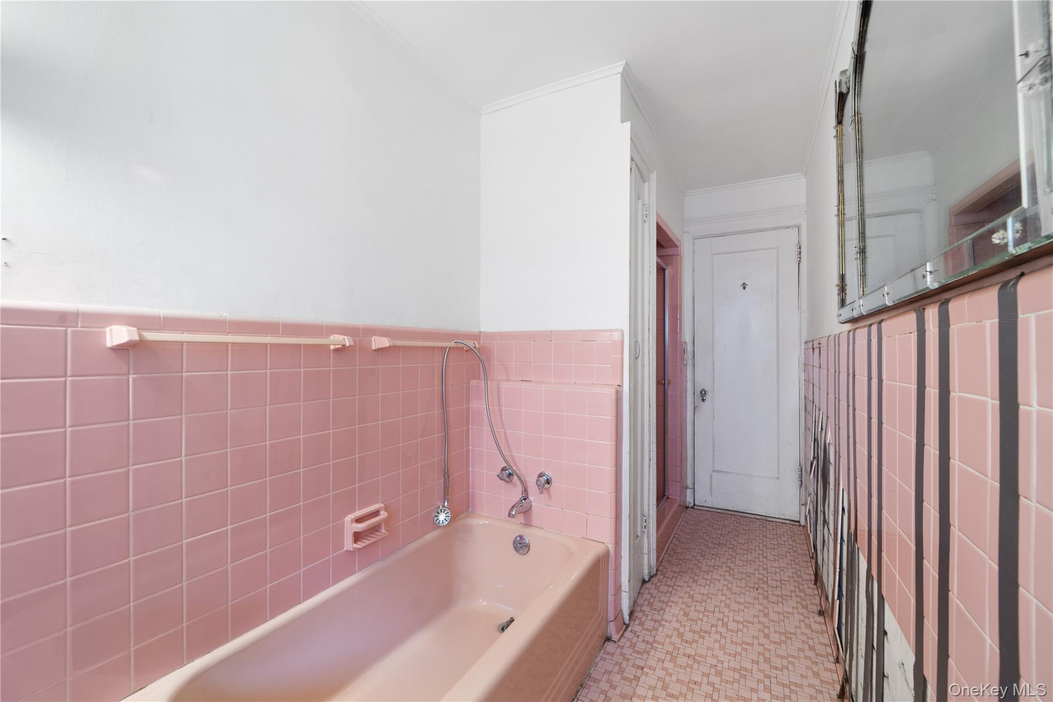 1 Glenwood Avenue, New Rochelle, NY 10801